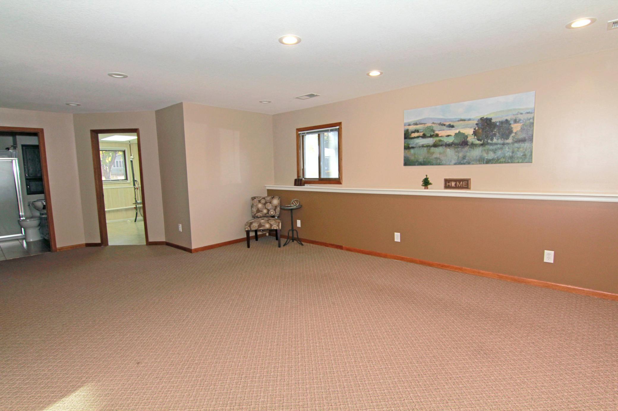 11541 Oregon Avenue N