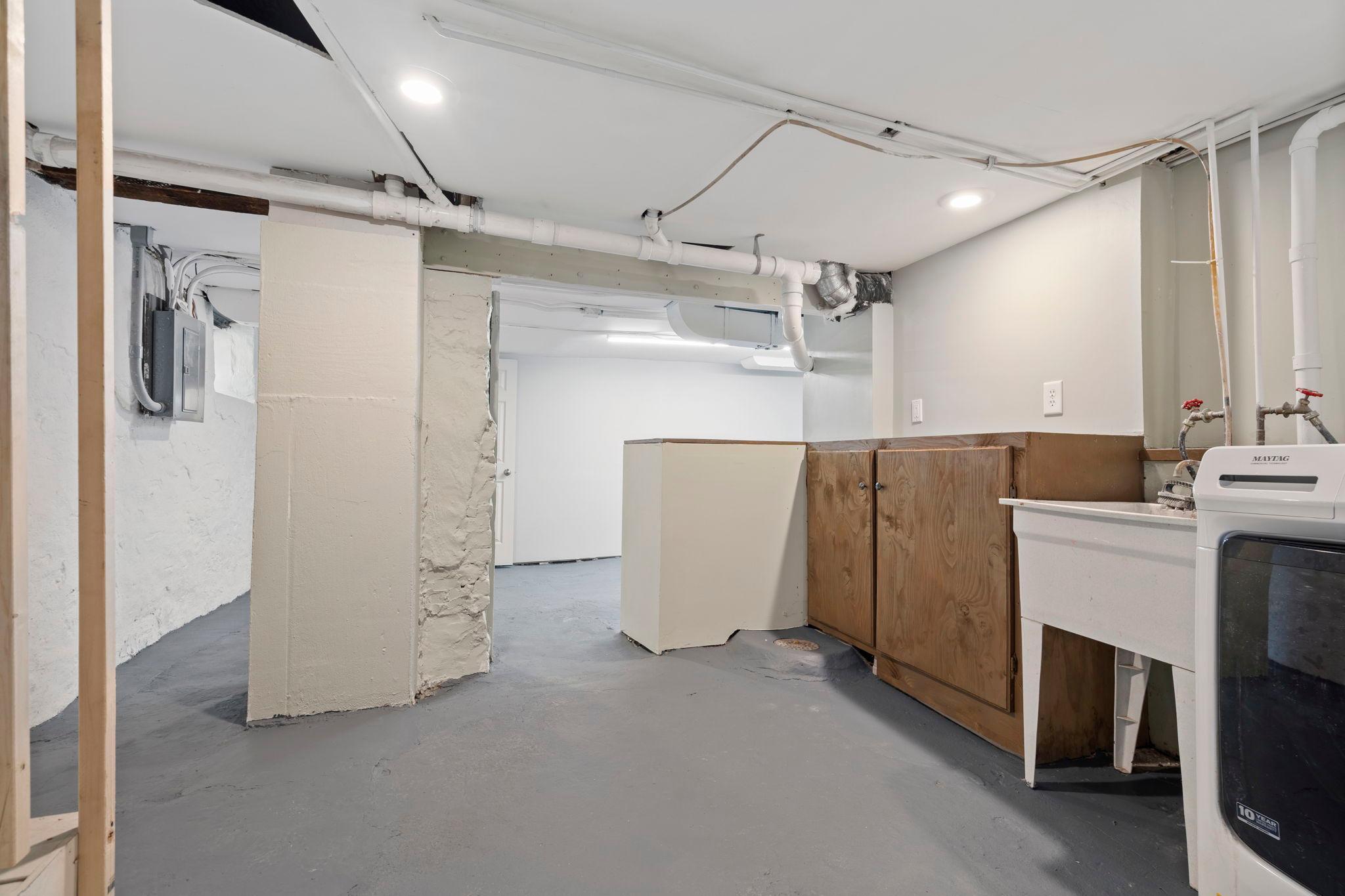 1724 Van Buren Avenue