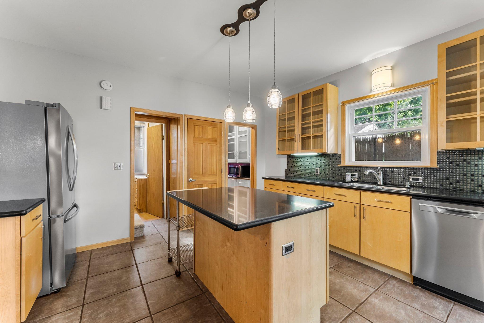 2533 Pierce Street NE