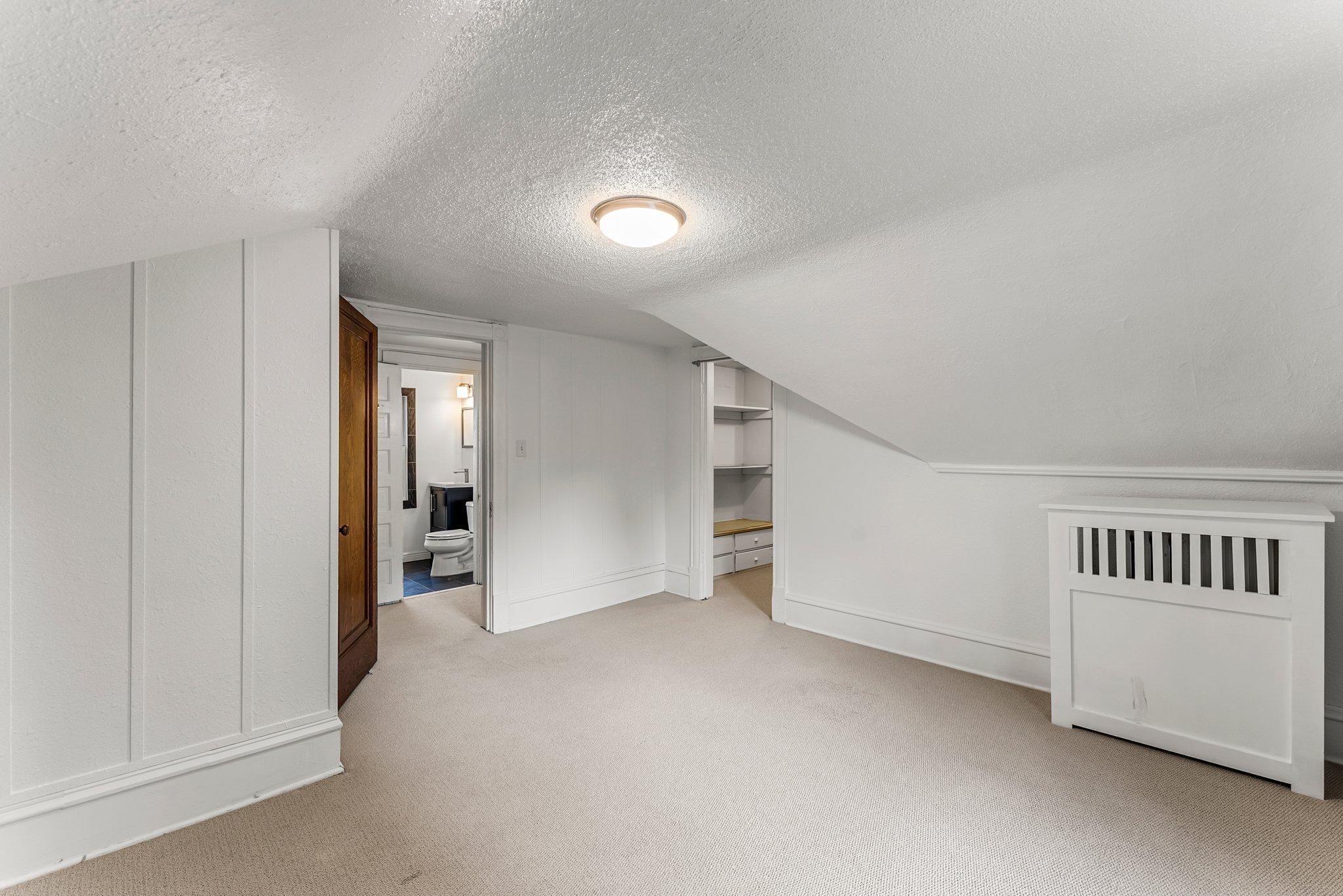 2533 Pierce Street NE