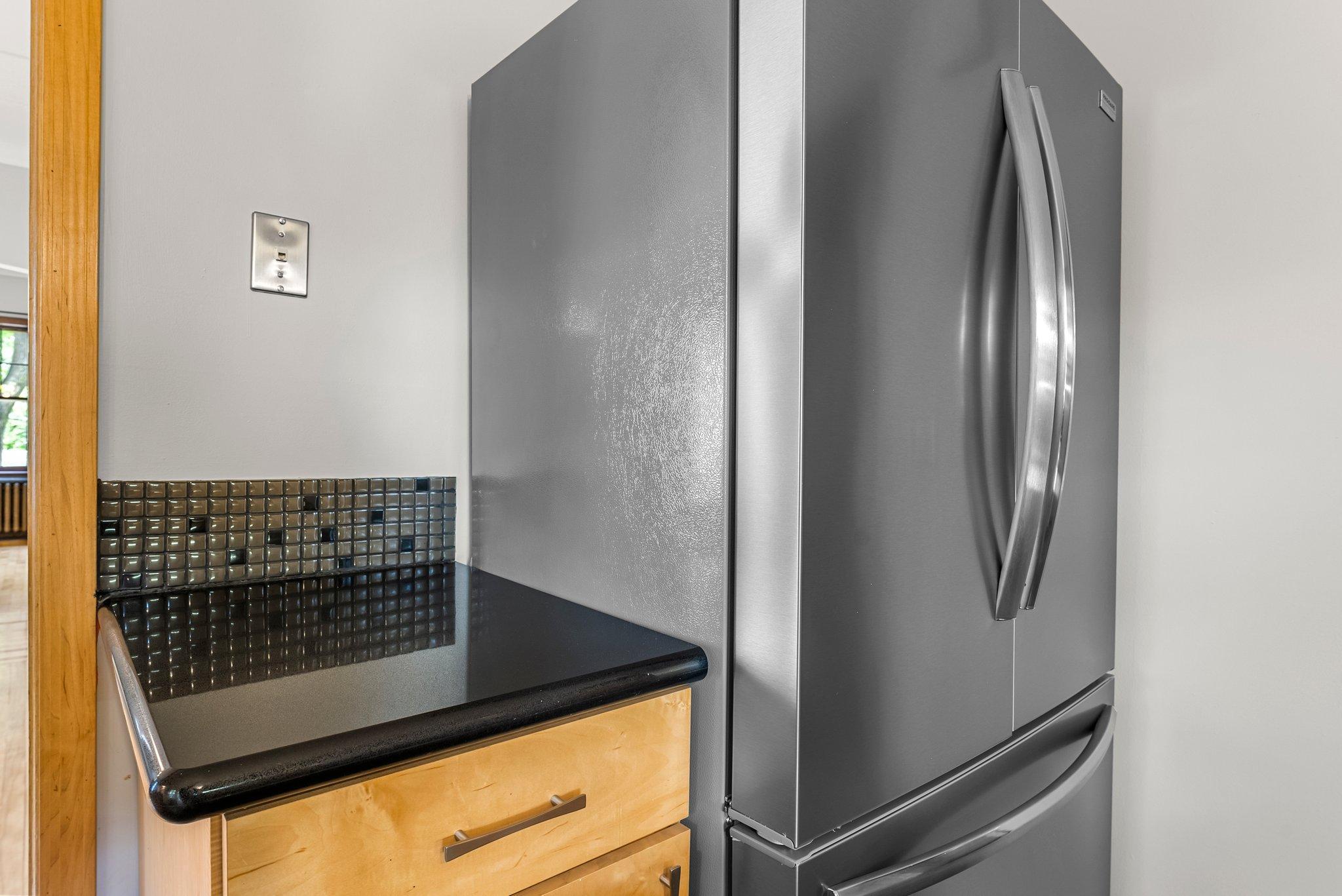 2533 Pierce Street NE