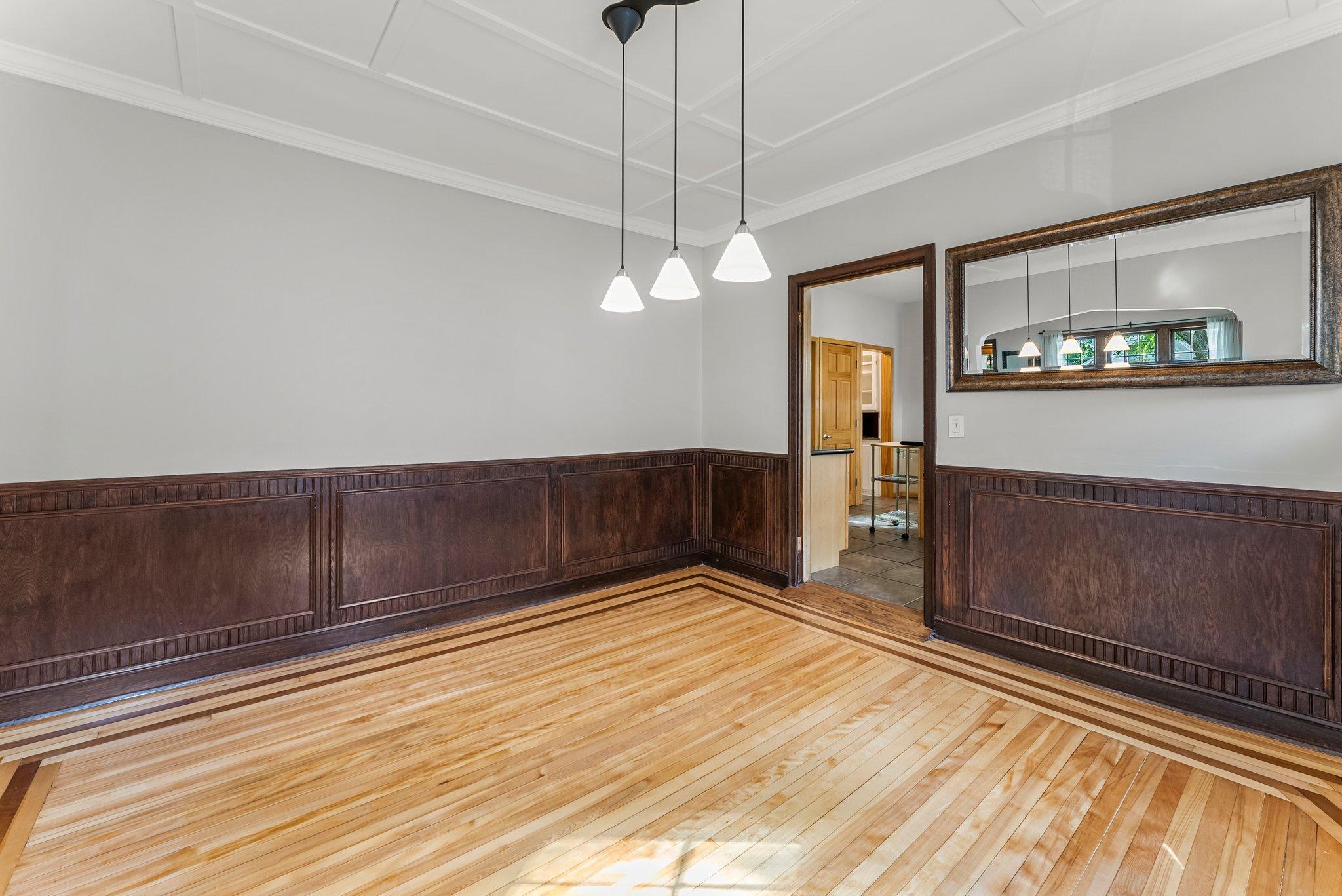 2533 Pierce Street NE