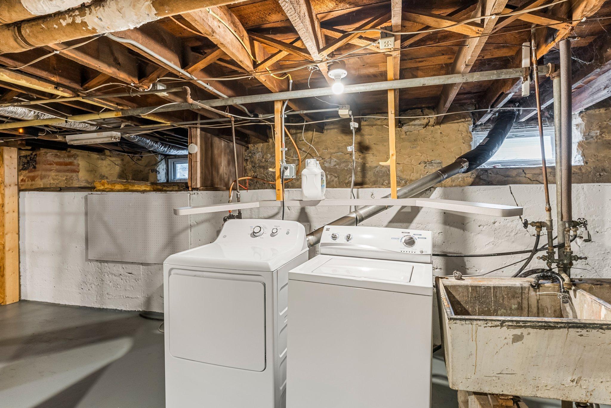 2533 Pierce Street NE