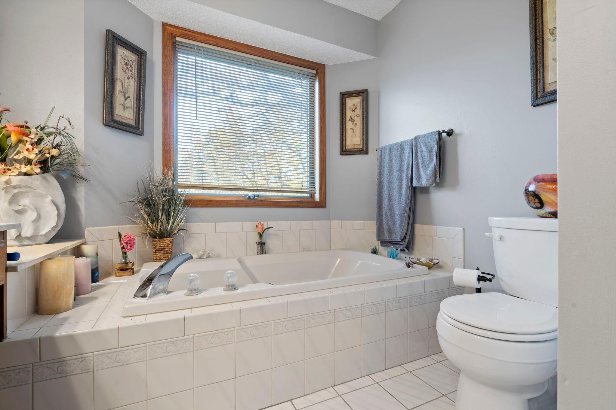 17711 Creek Ridge Pass