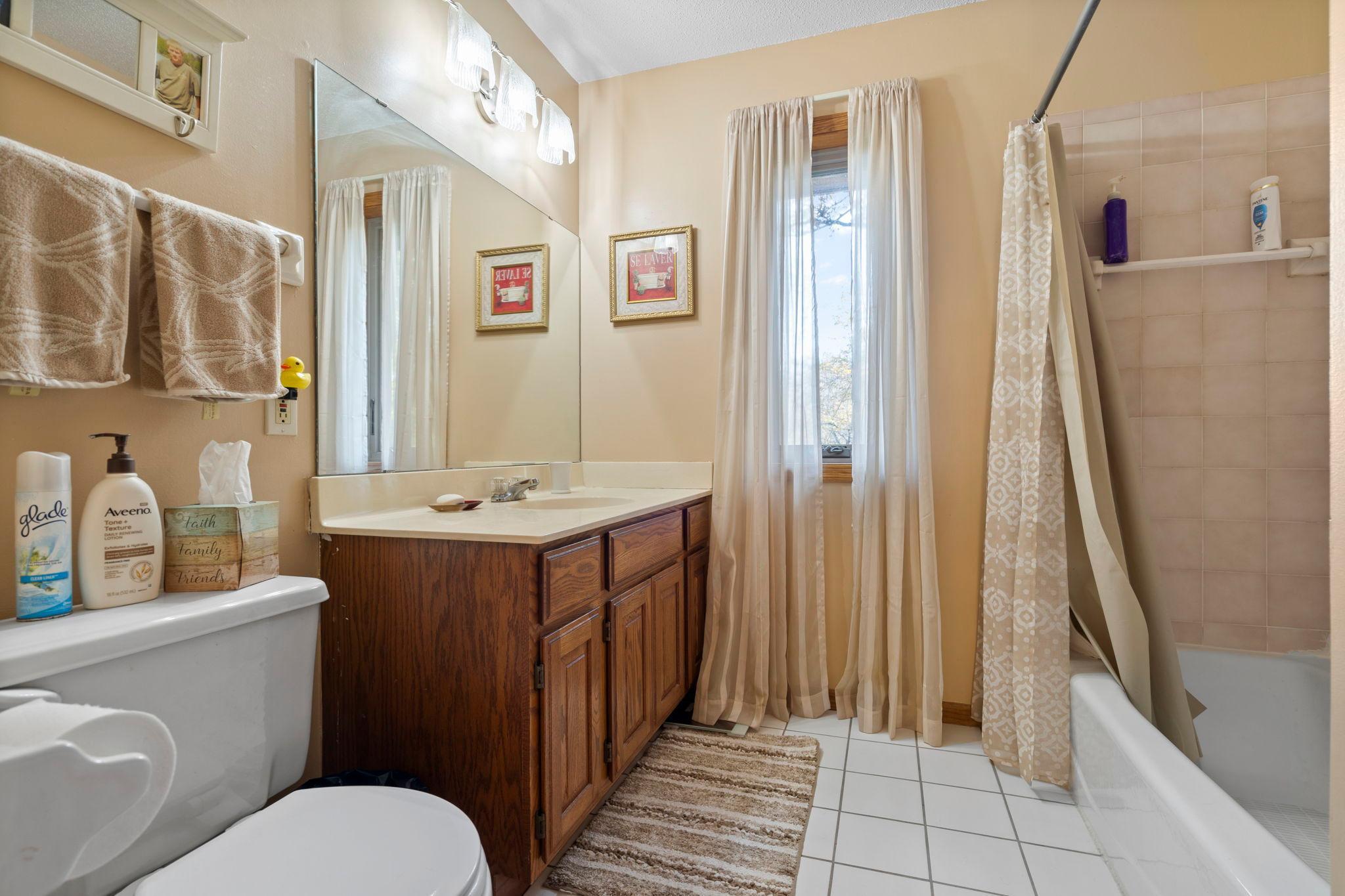 17711 Creek Ridge Pass