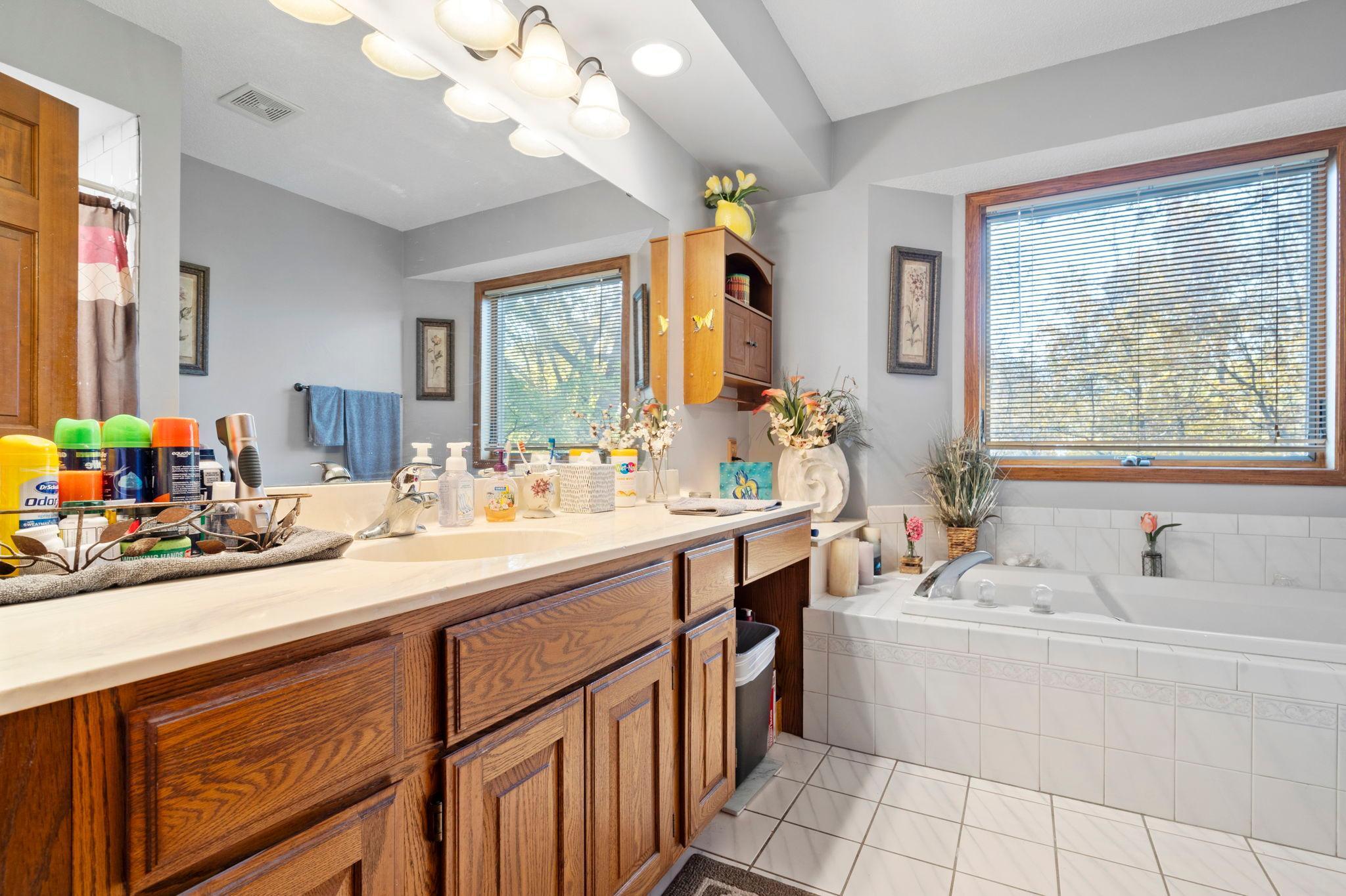 17711 Creek Ridge Pass