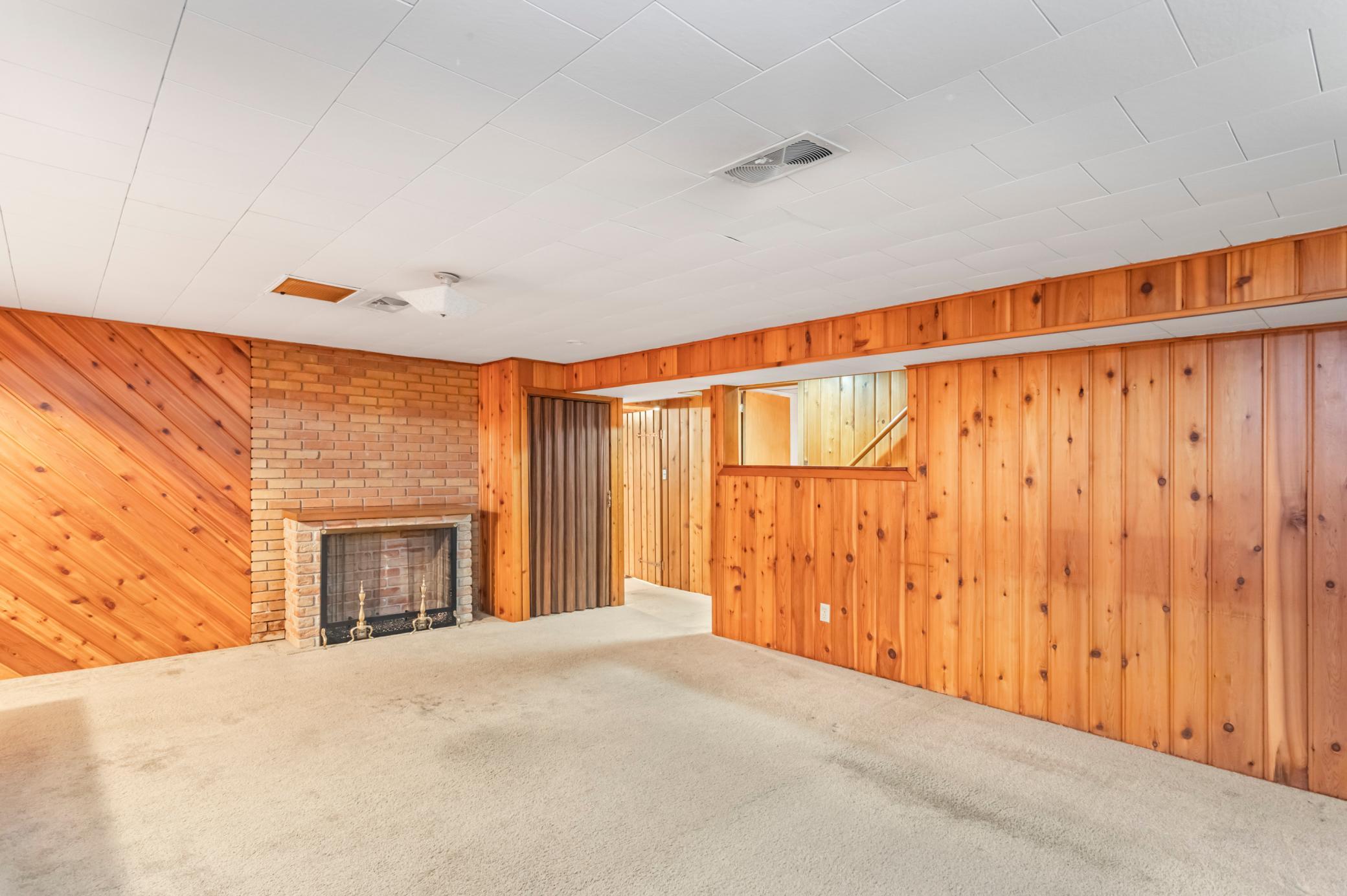 999 Armstrong Avenue