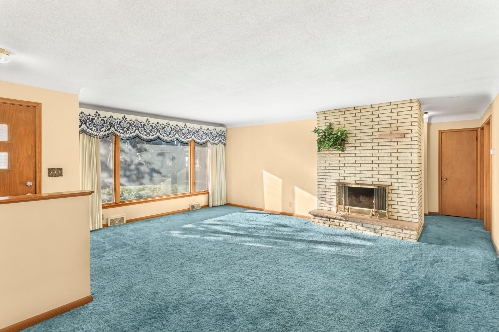 999 Armstrong Avenue