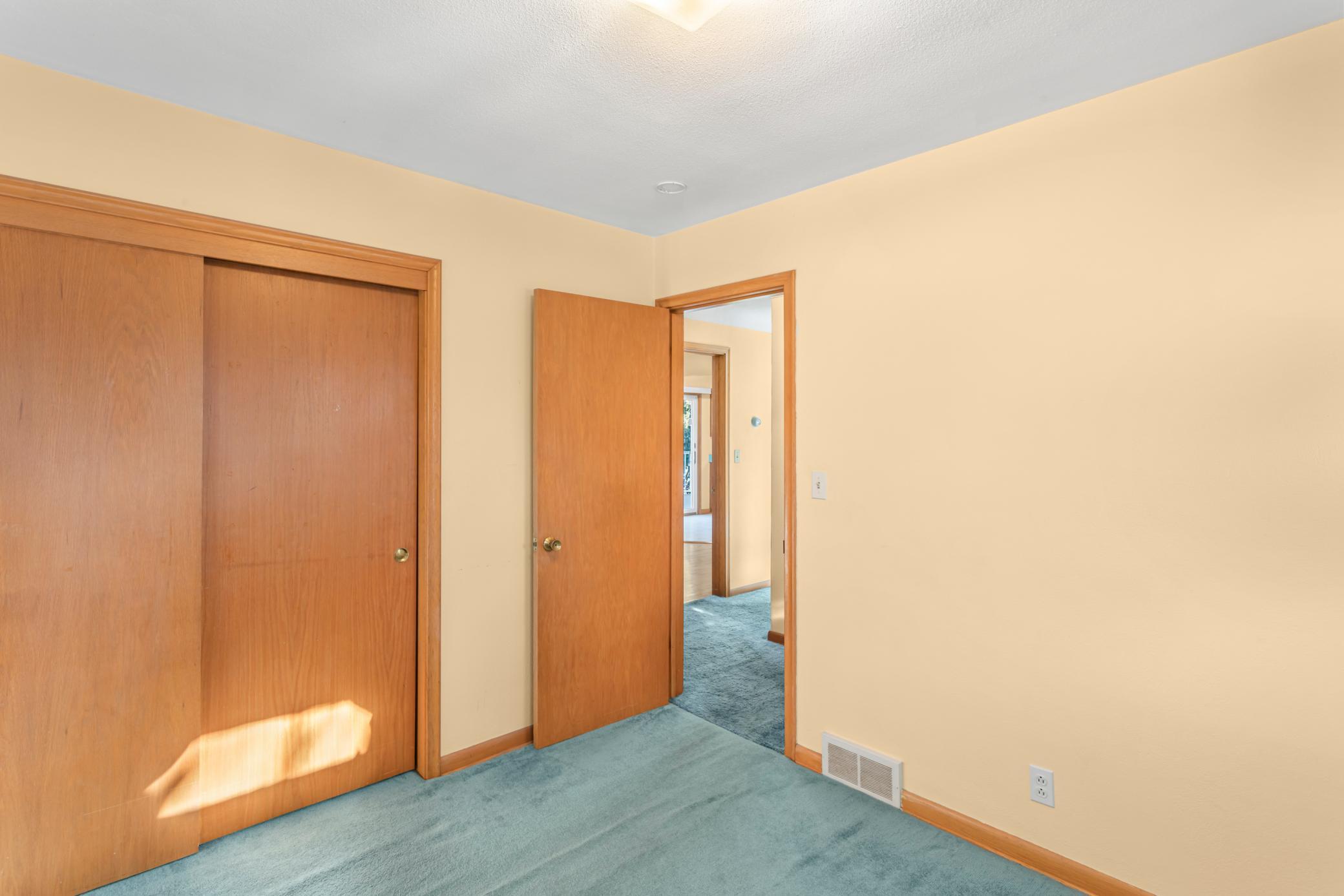 999 Armstrong Avenue