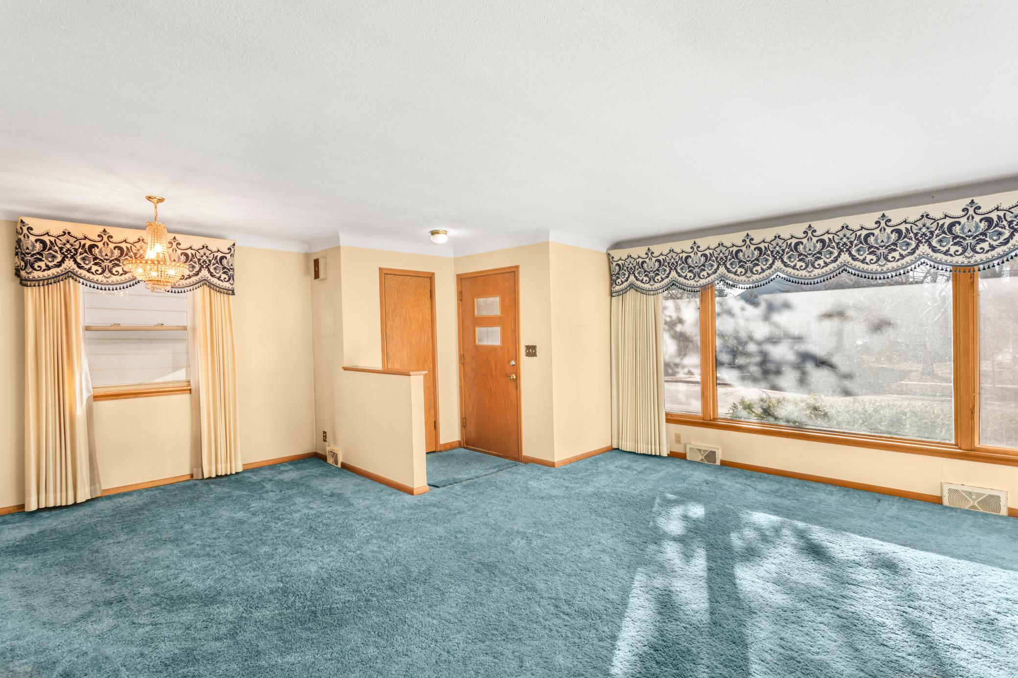 999 Armstrong Avenue