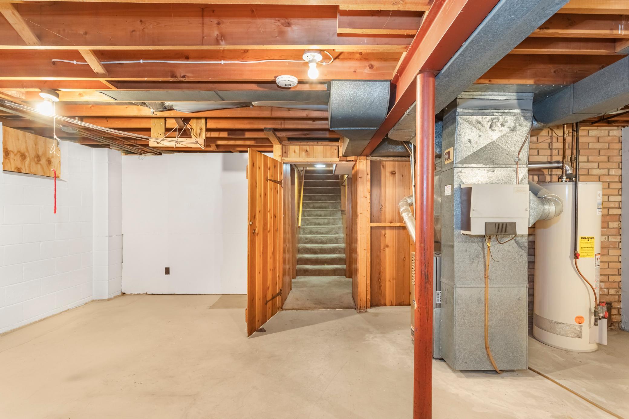 999 Armstrong Avenue