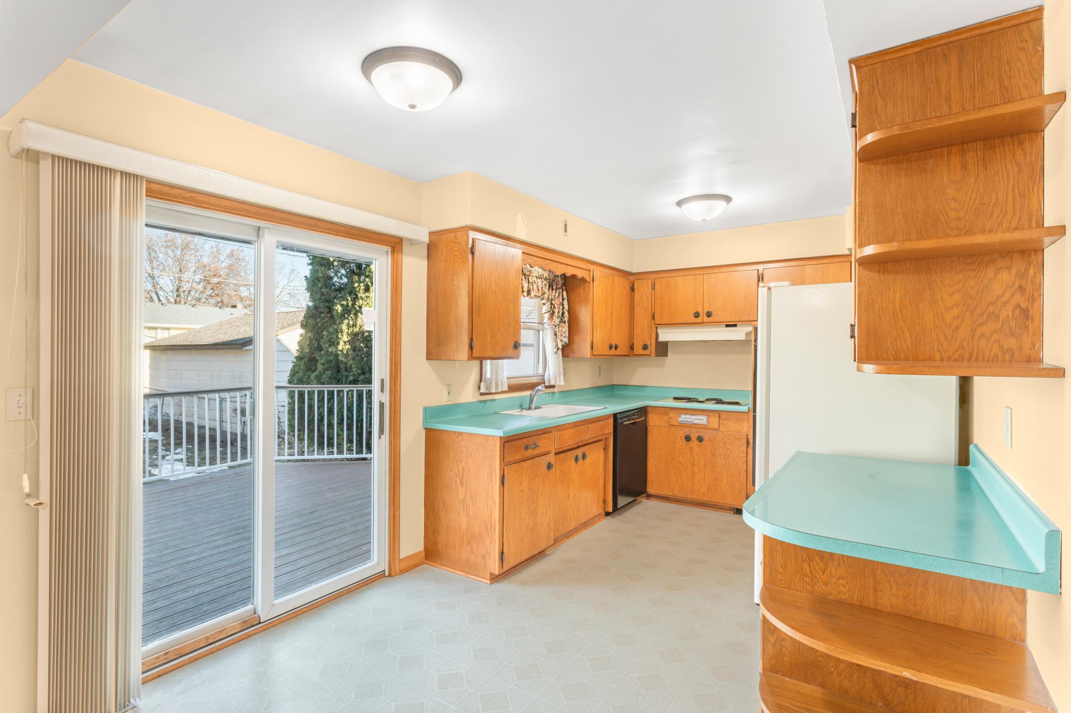 999 Armstrong Avenue