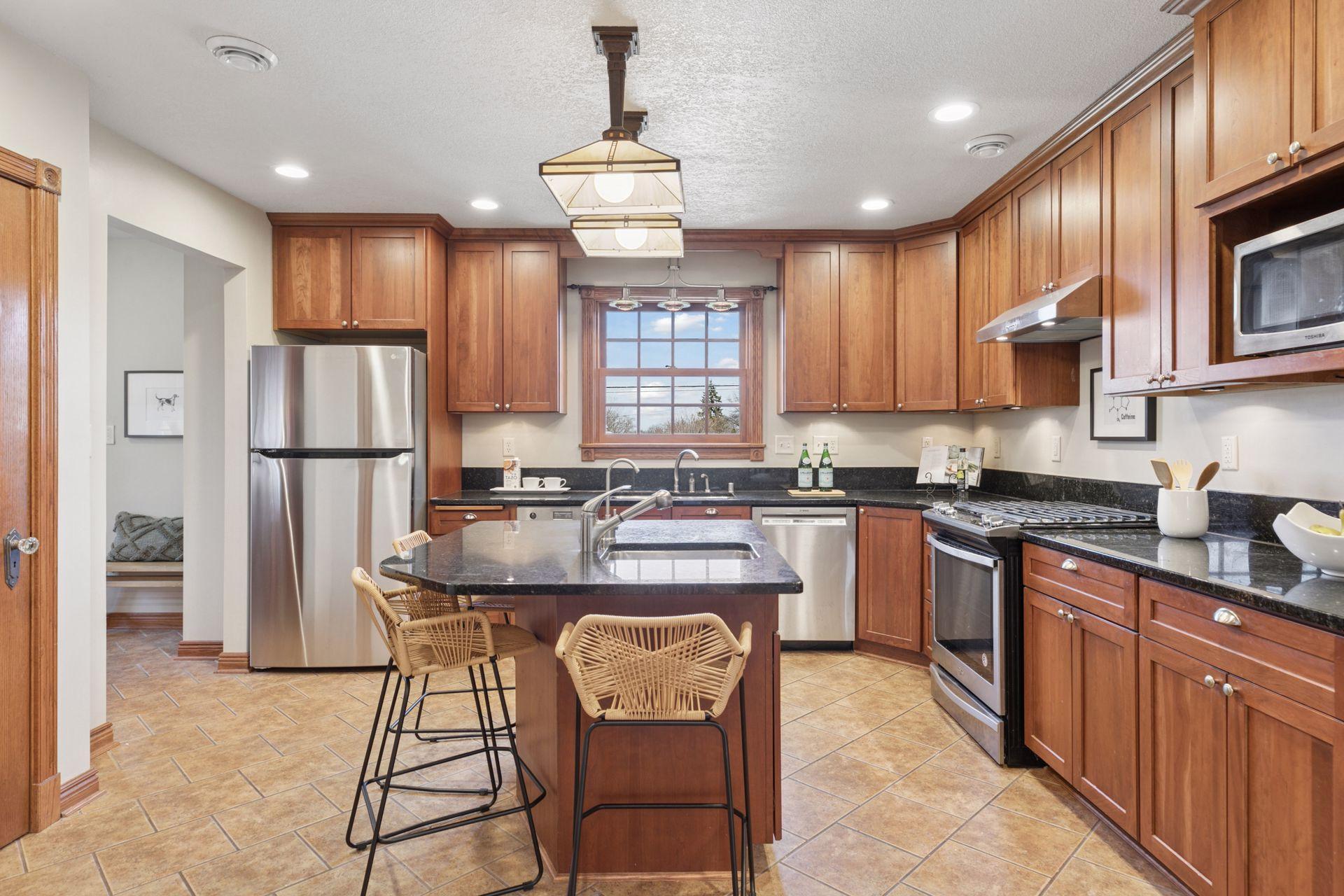 1607 Pinehurst Avenue