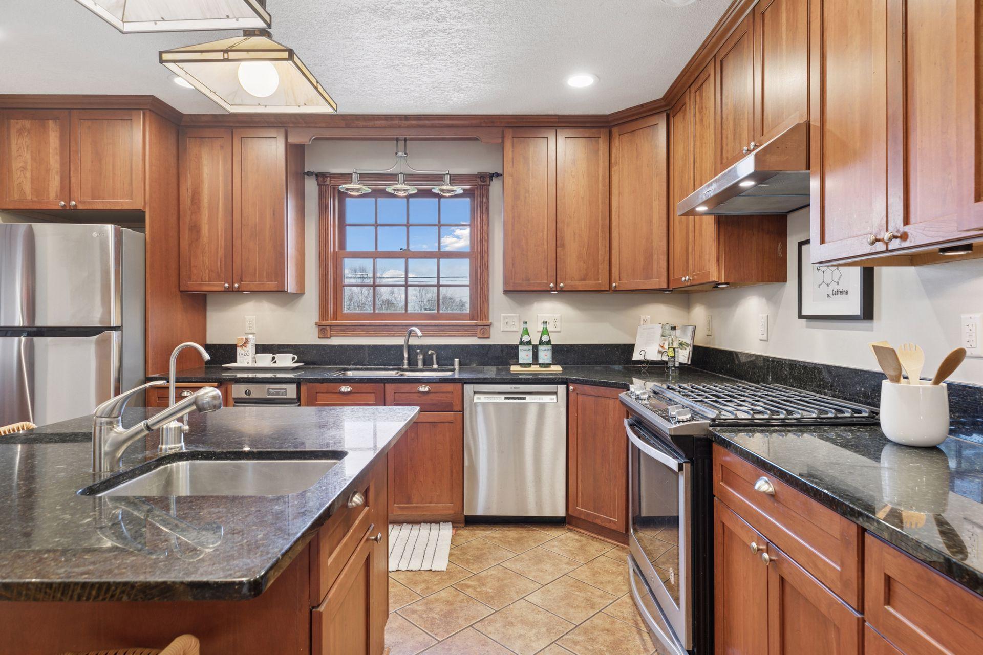 1607 Pinehurst Avenue