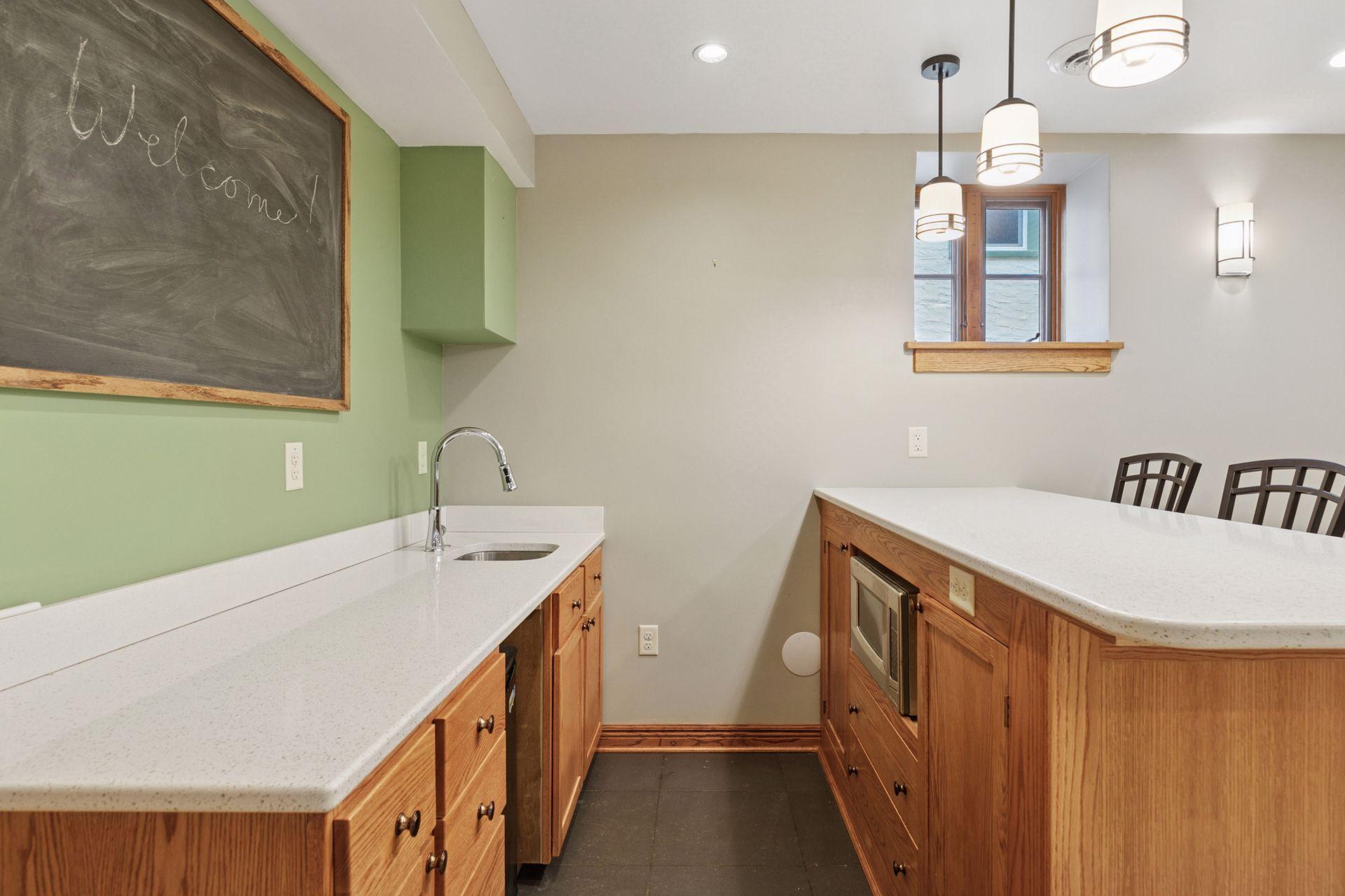 1607 Pinehurst Avenue