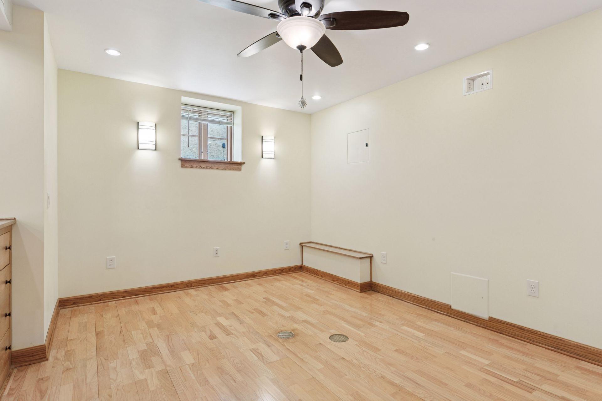 1607 Pinehurst Avenue