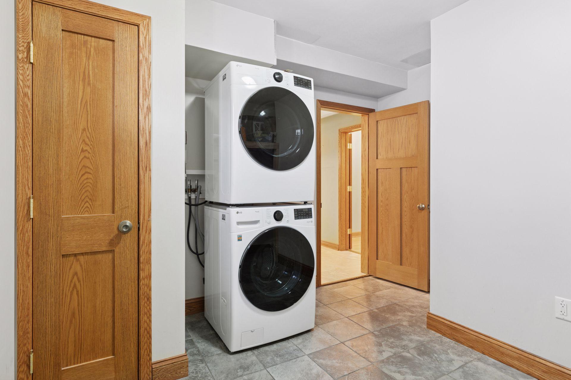 1607 Pinehurst Avenue