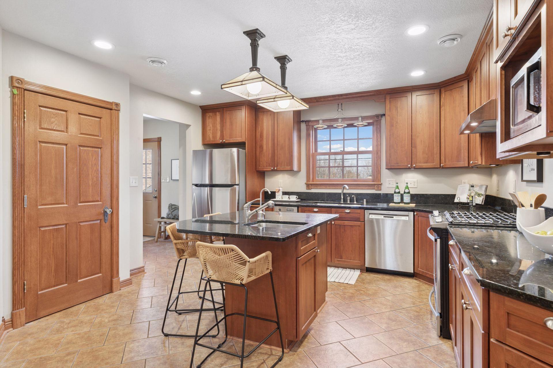 1607 Pinehurst Avenue