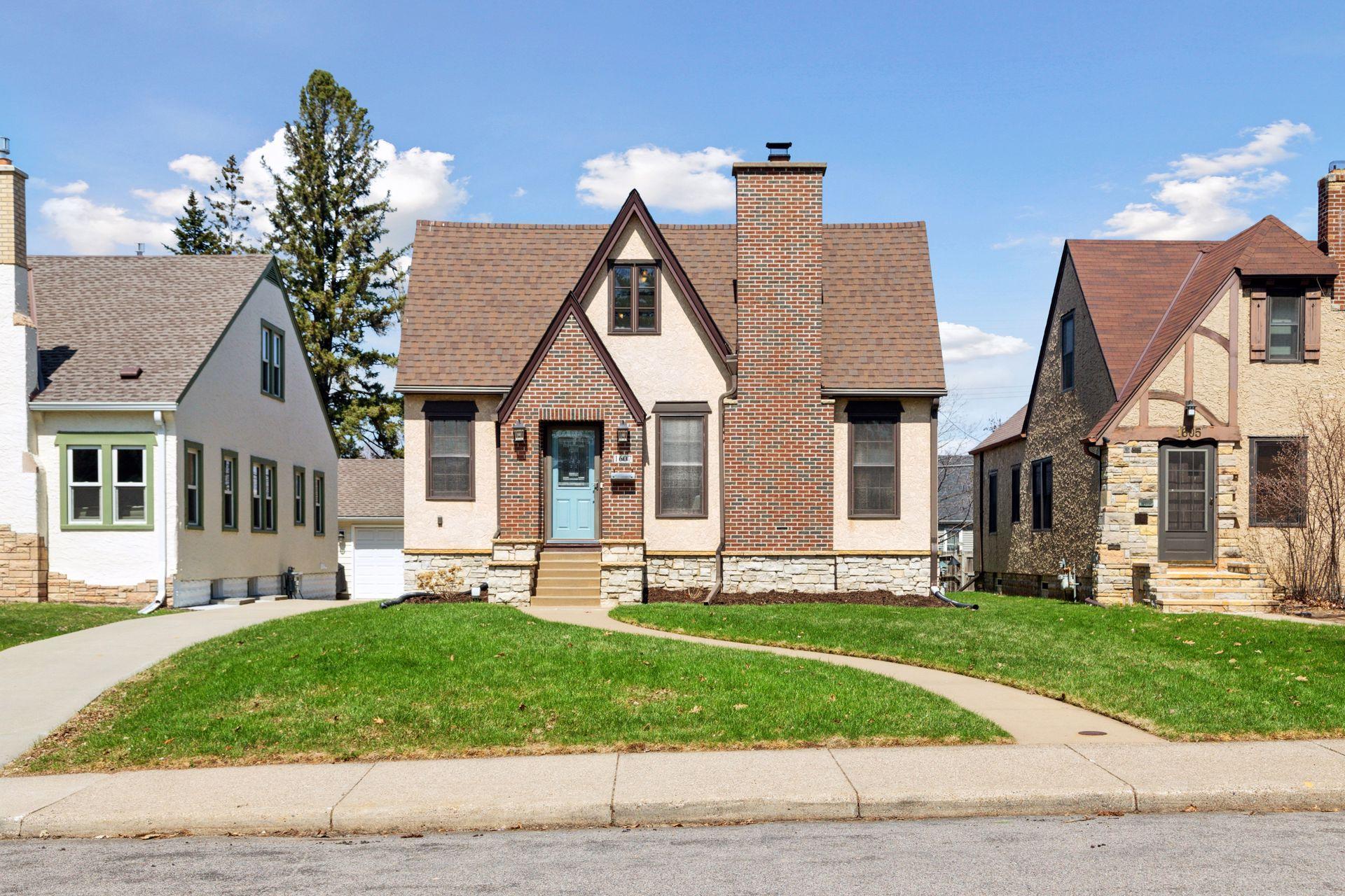 1607 Pinehurst Avenue