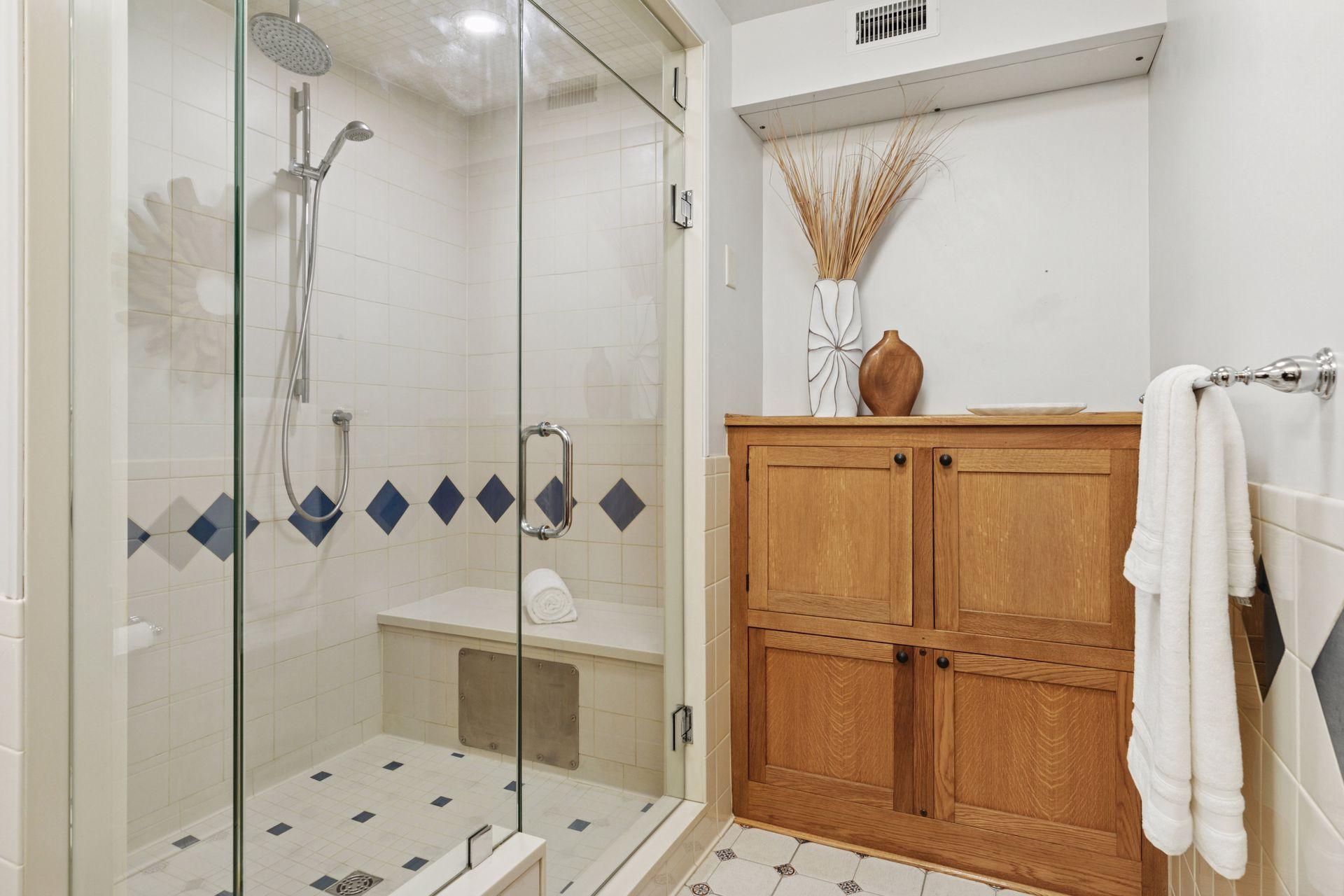 1607 Pinehurst Avenue