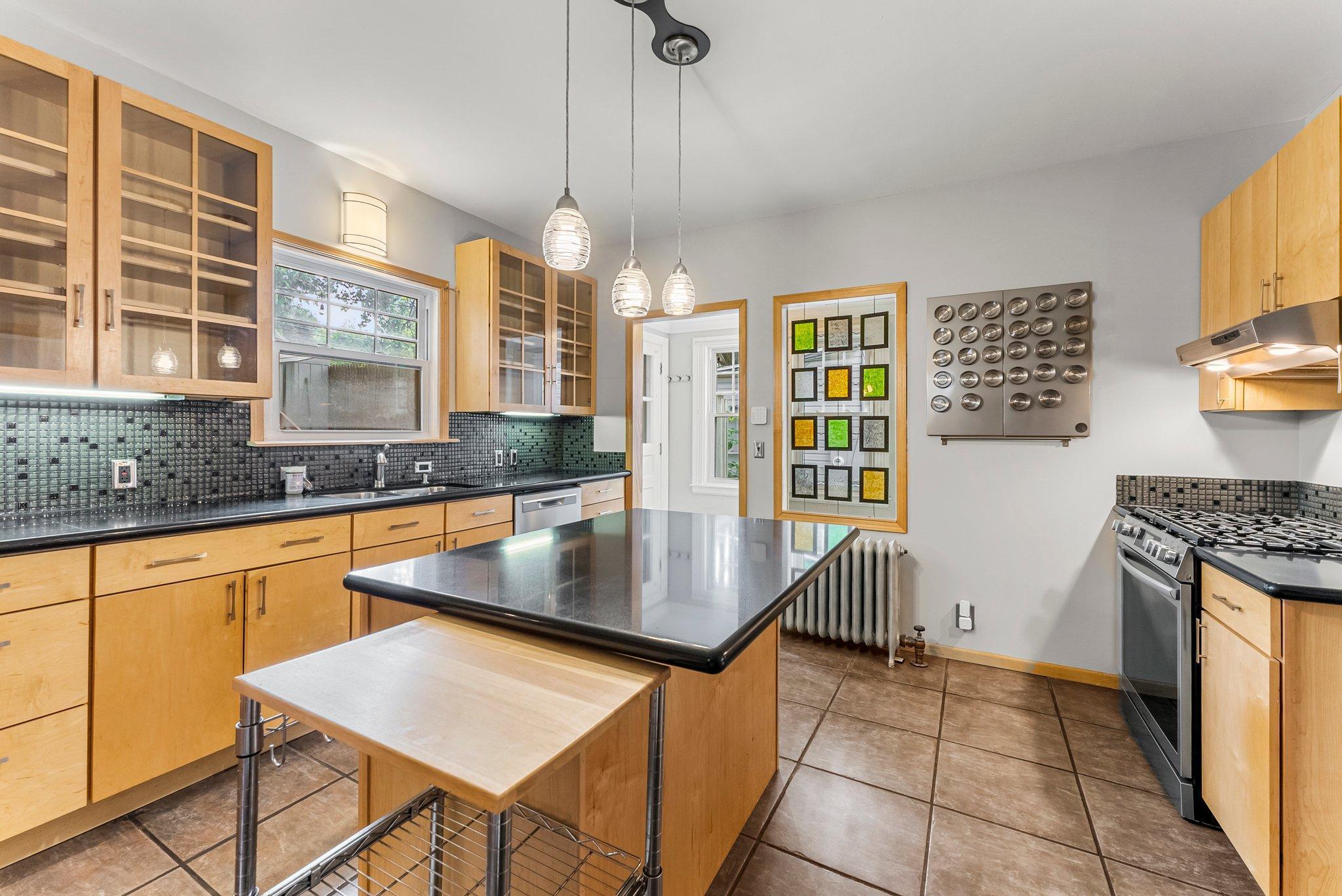 2533 Pierce Street NE