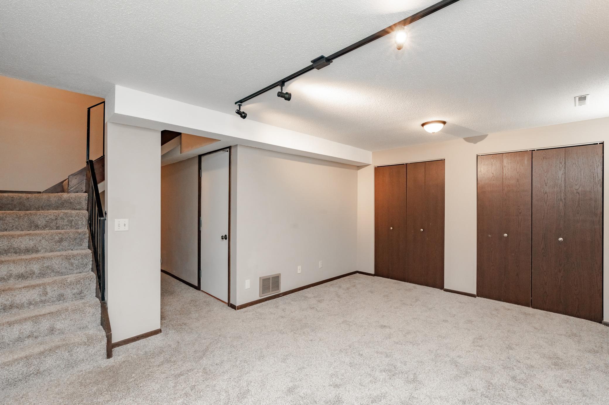 1921 Emerson Avenue S