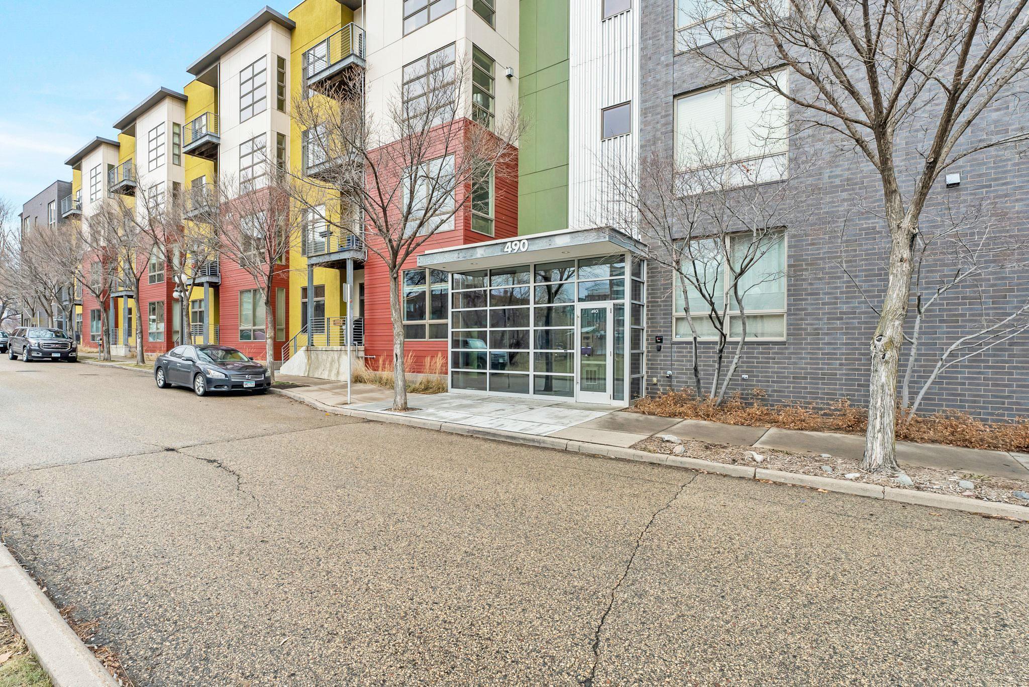 490 N Temperance Street Unit: 204