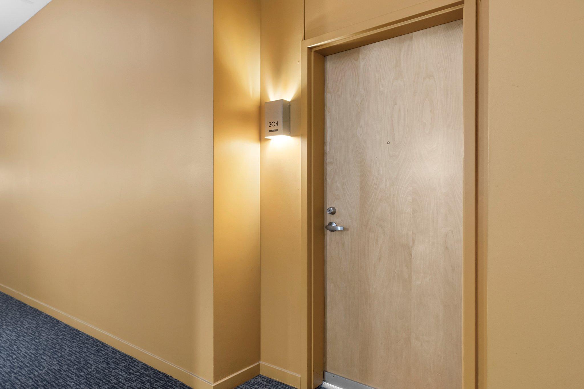 490 N Temperance Street Unit: 204