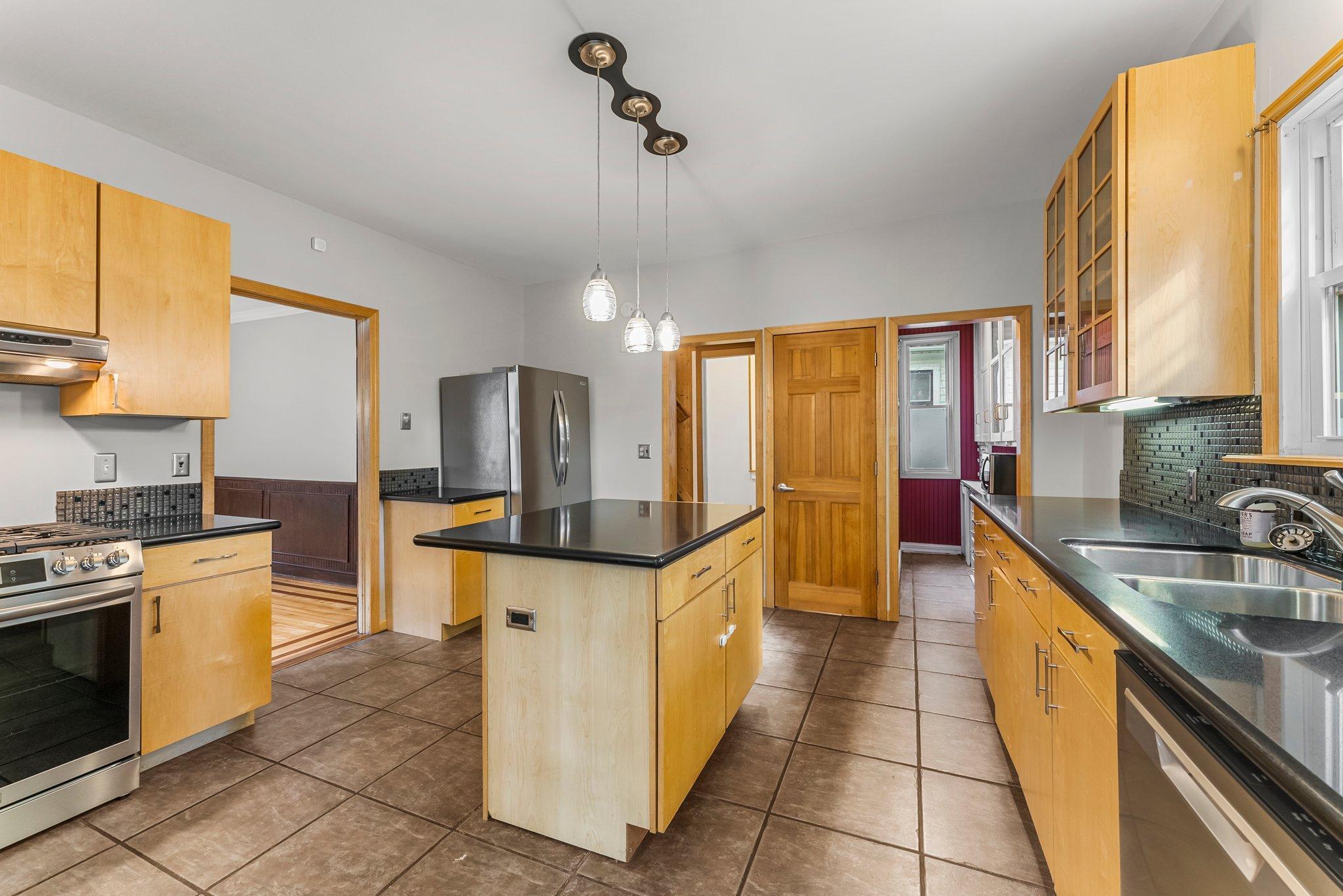 2533 Pierce Street NE