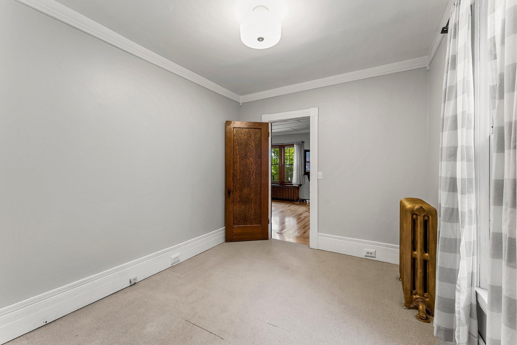 2533 Pierce Street NE