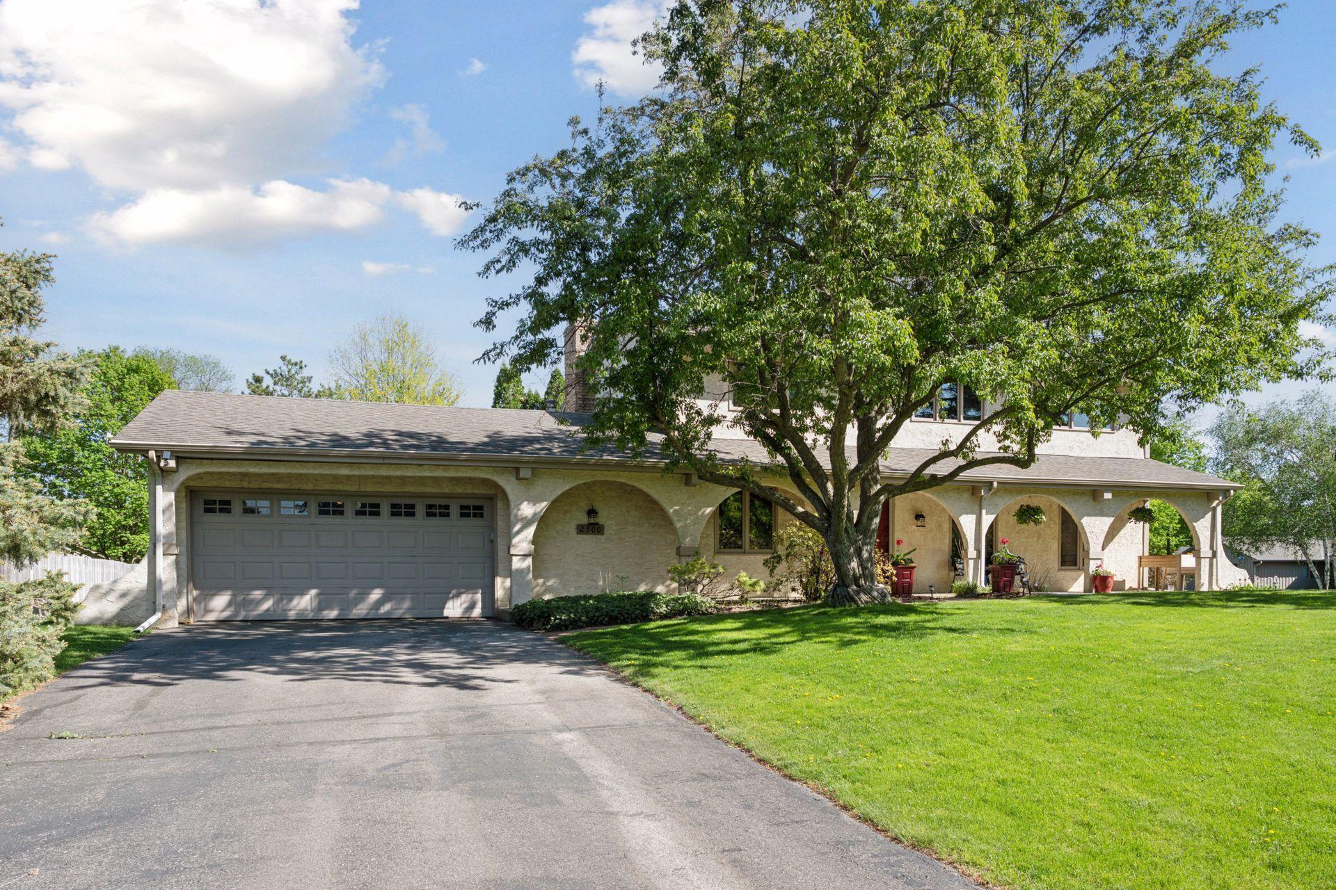 2500 Urbandale Lane N