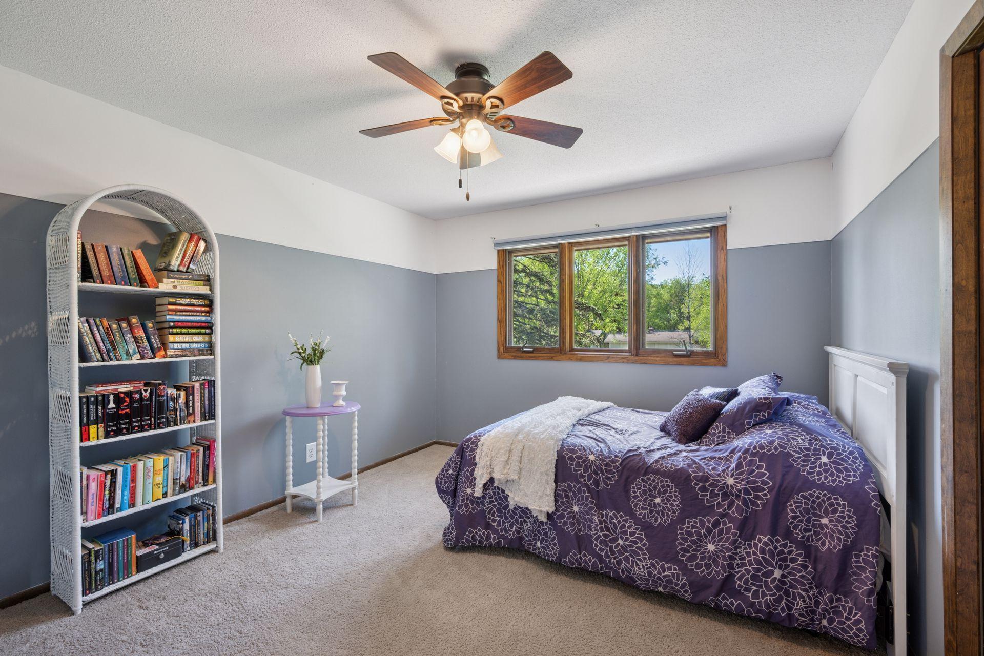 2500 Urbandale Lane N