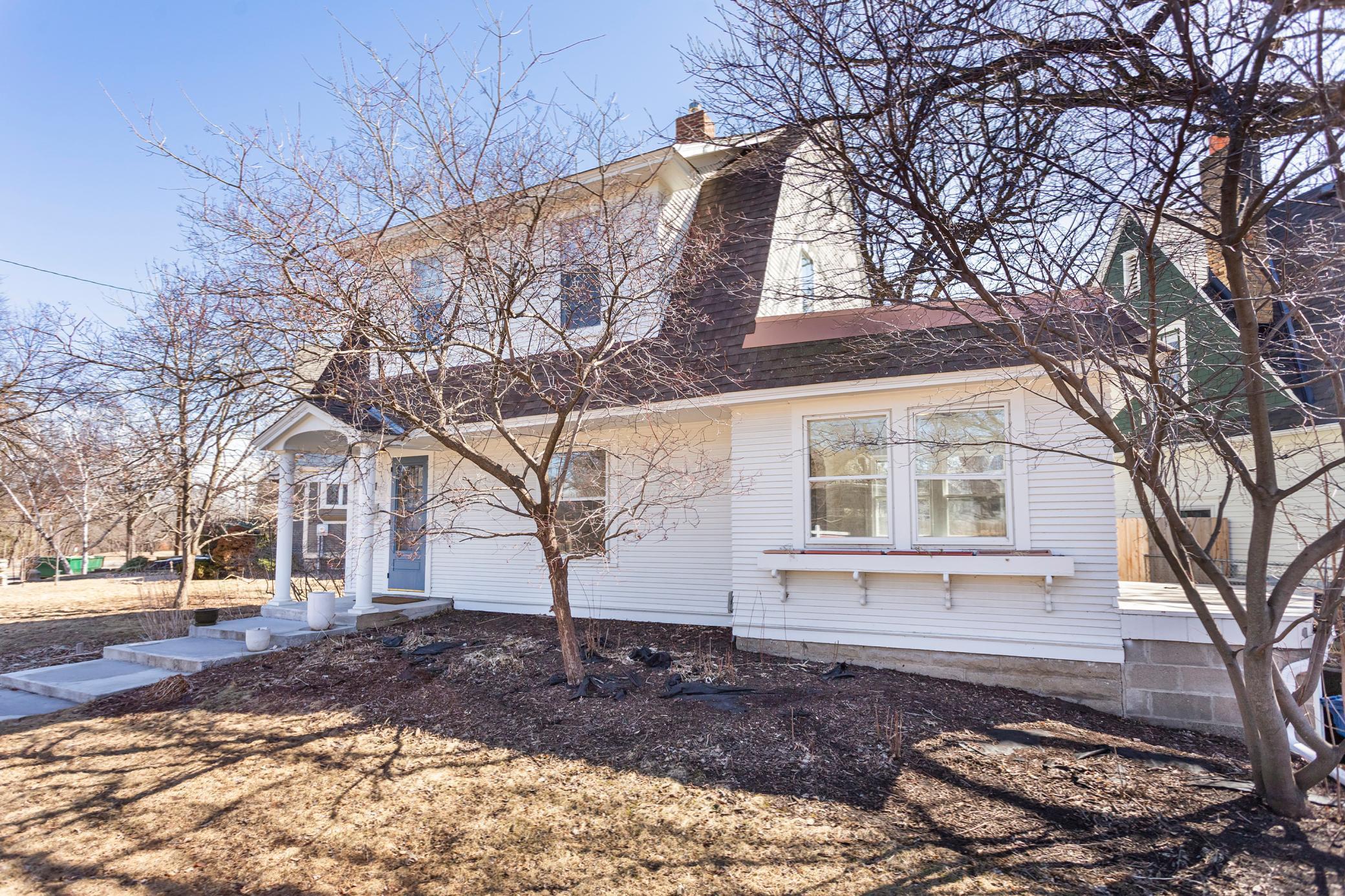 4001 Sheridan Avenue S