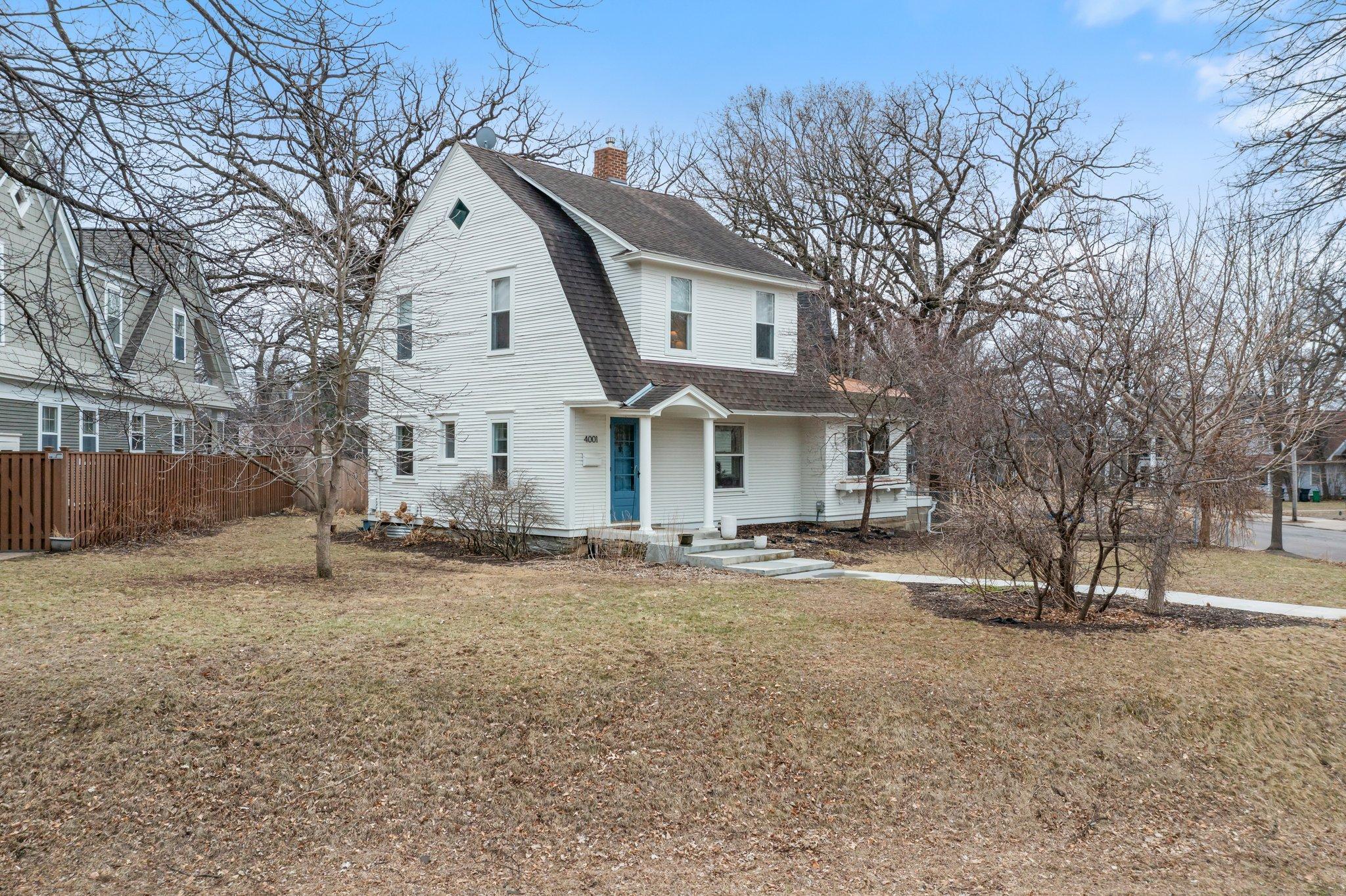 4001 Sheridan Avenue S