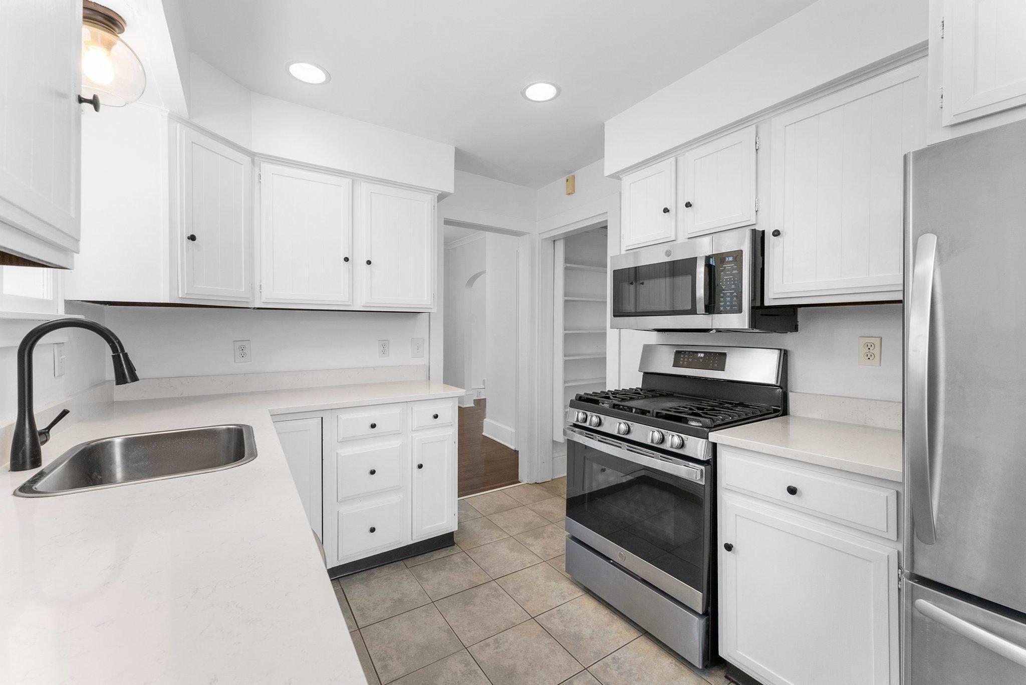 4001 Sheridan Avenue S