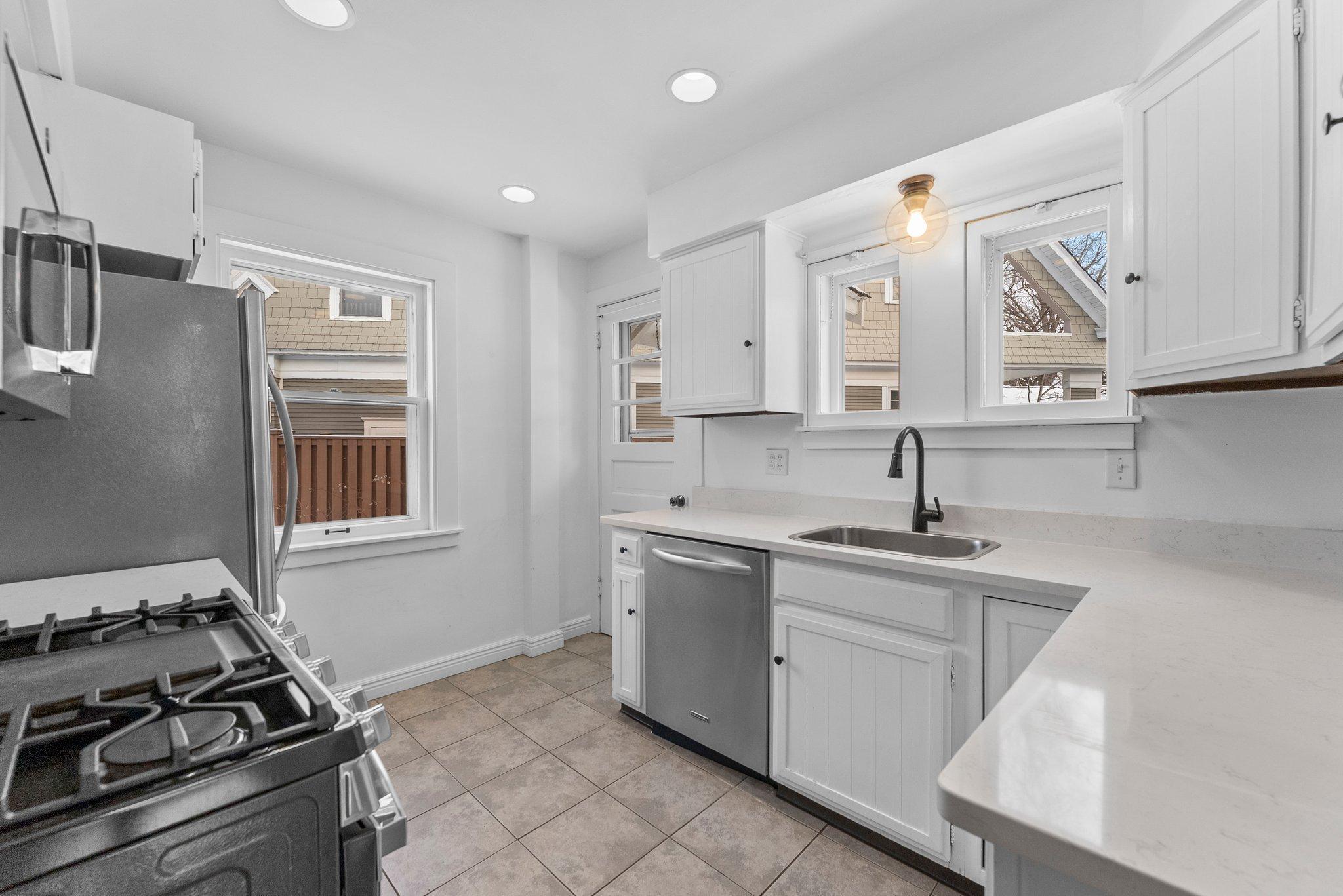 4001 Sheridan Avenue S