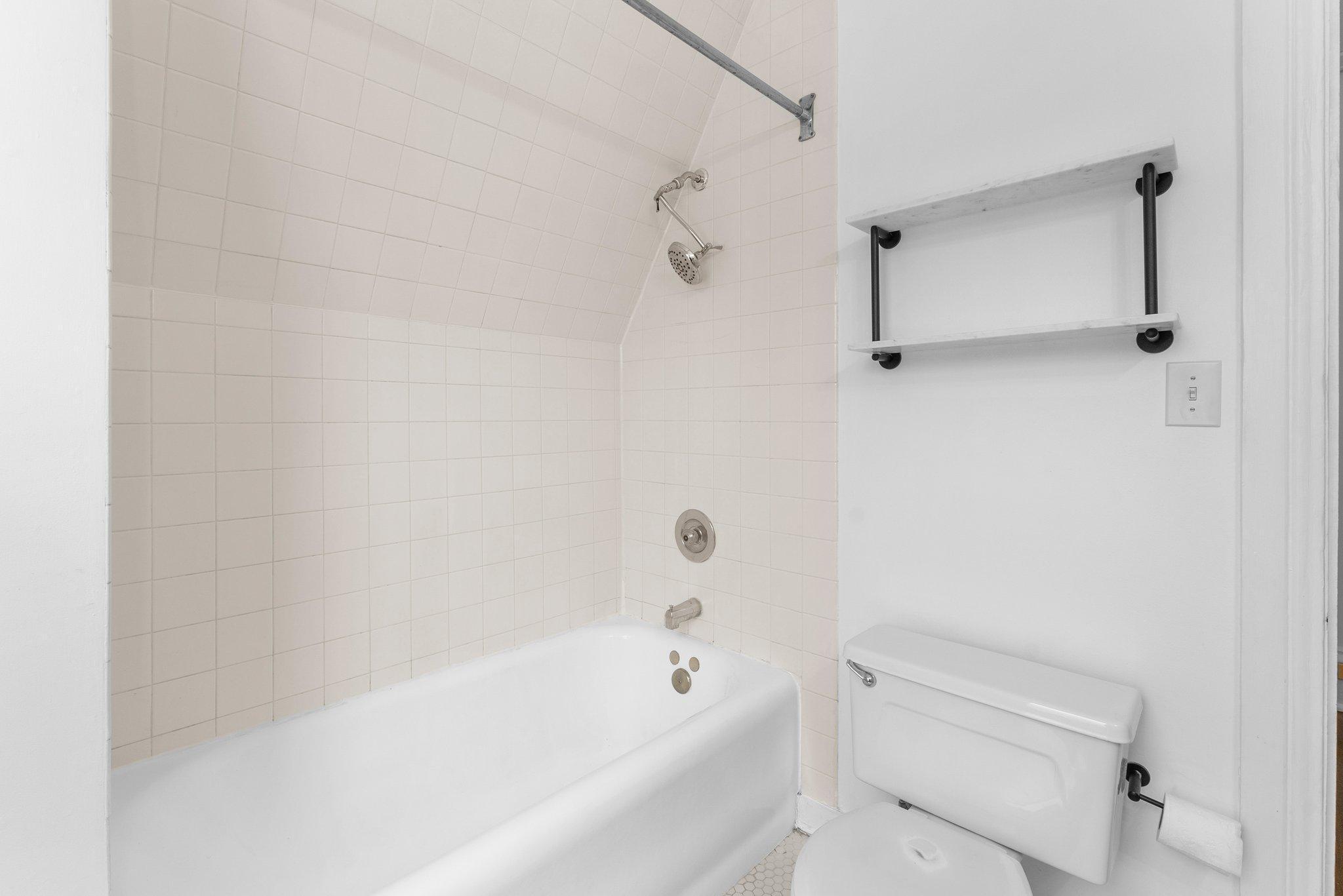 4001 Sheridan Avenue S