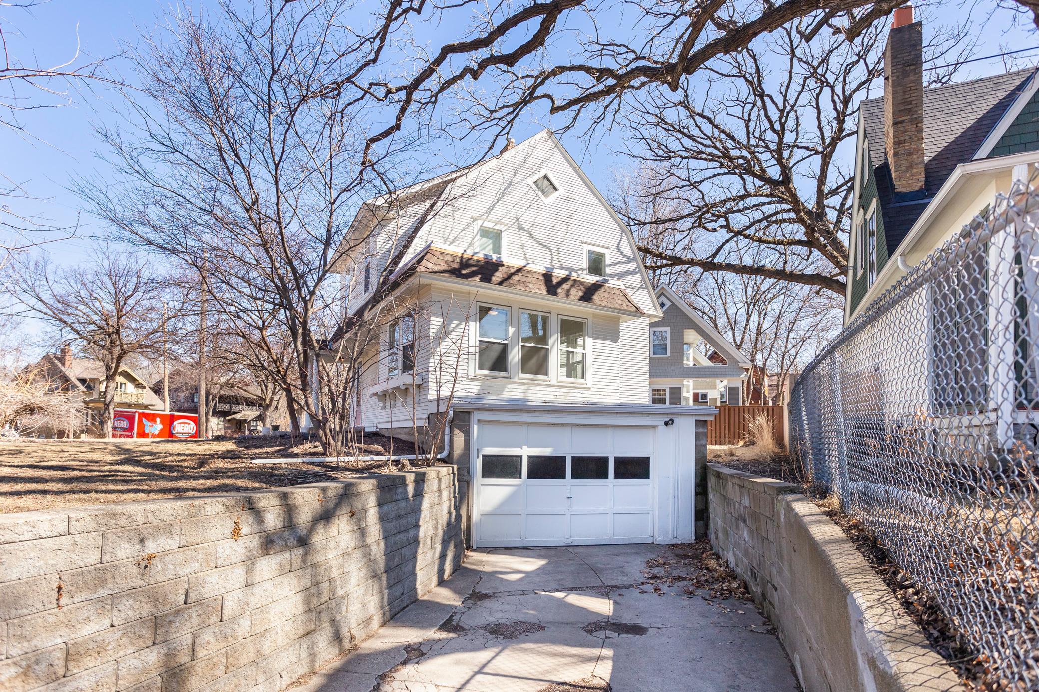 4001 Sheridan Avenue S