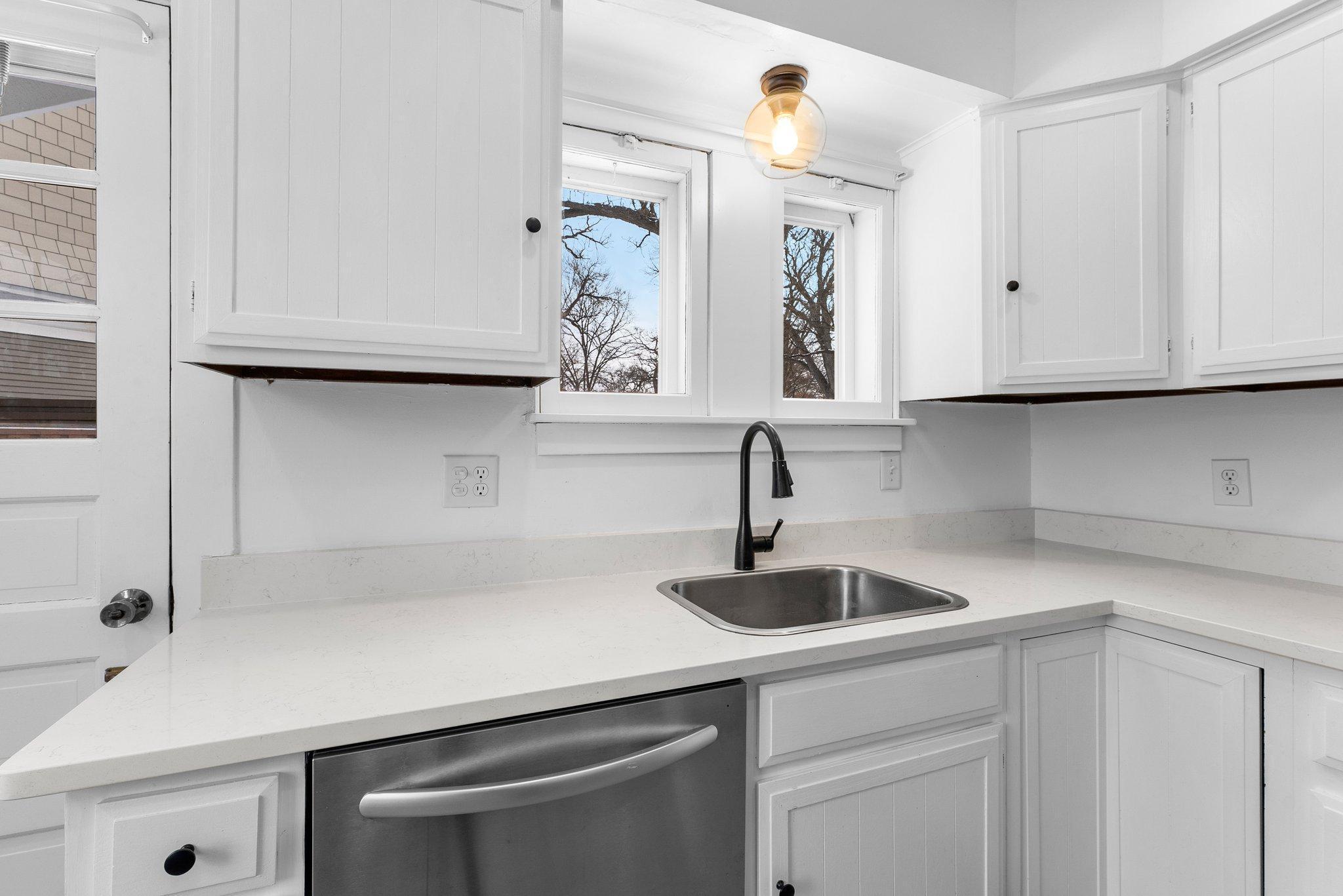 4001 Sheridan Avenue S