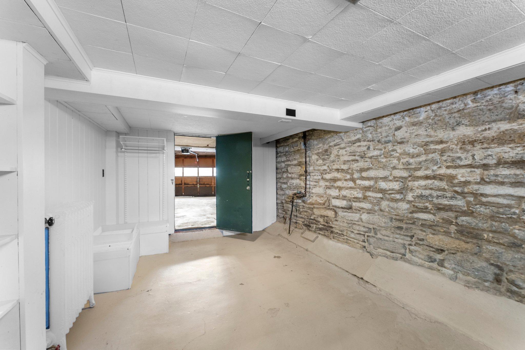 4001 Sheridan Avenue S