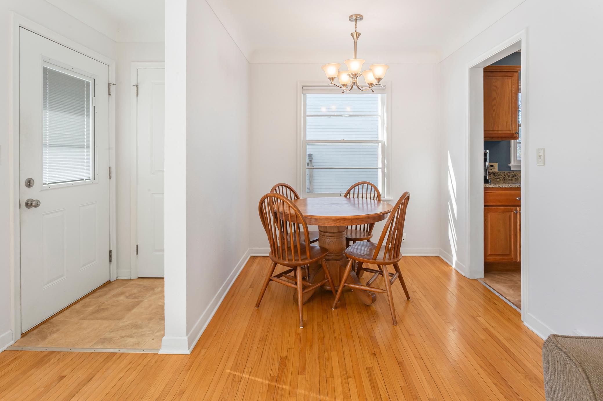 831 California Avenue W