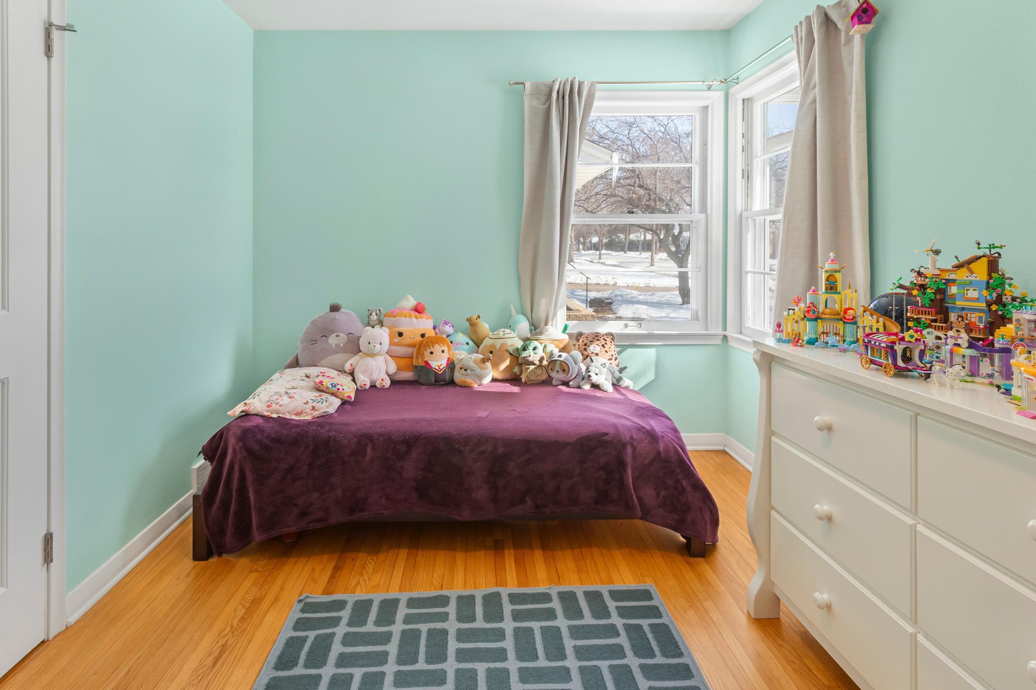 831 California Avenue W