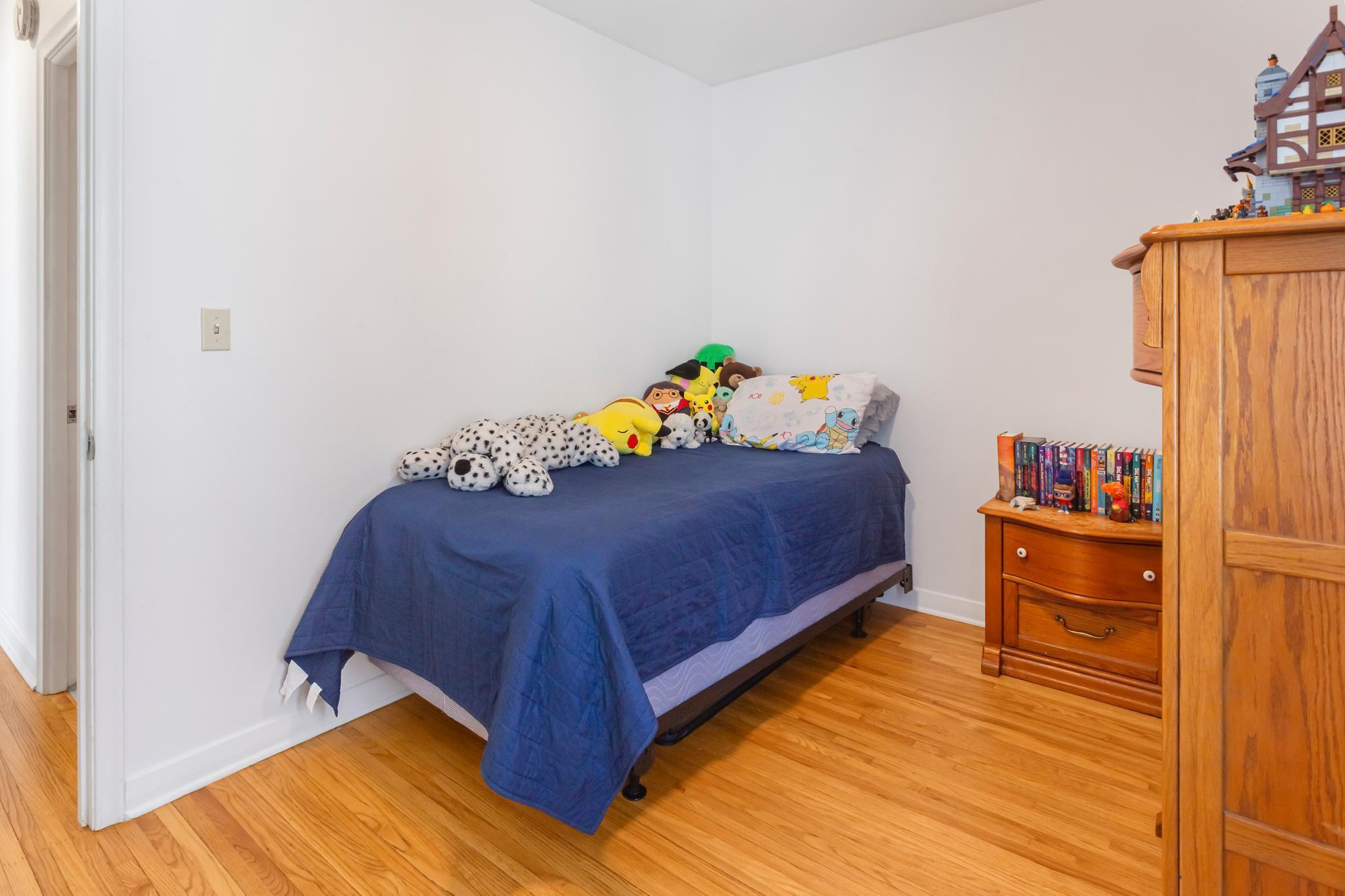 831 California Avenue W