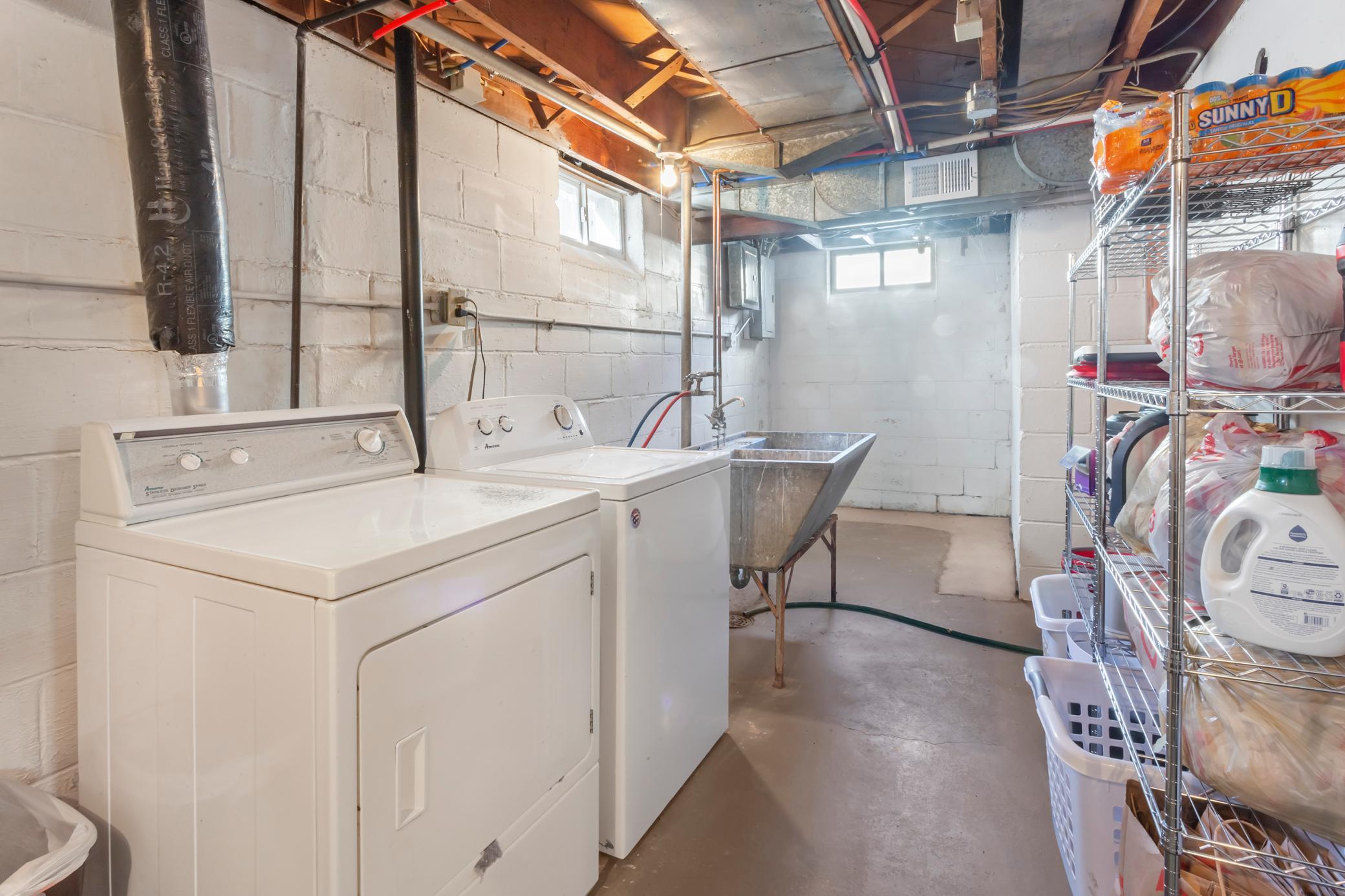 831 California Avenue W