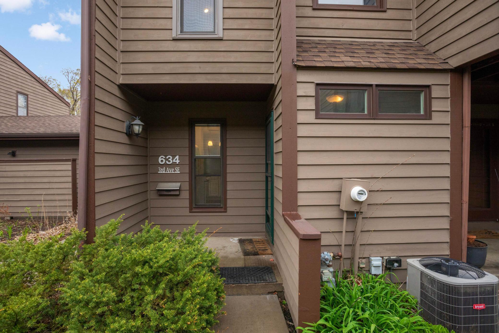 634 3rd Avenue SE