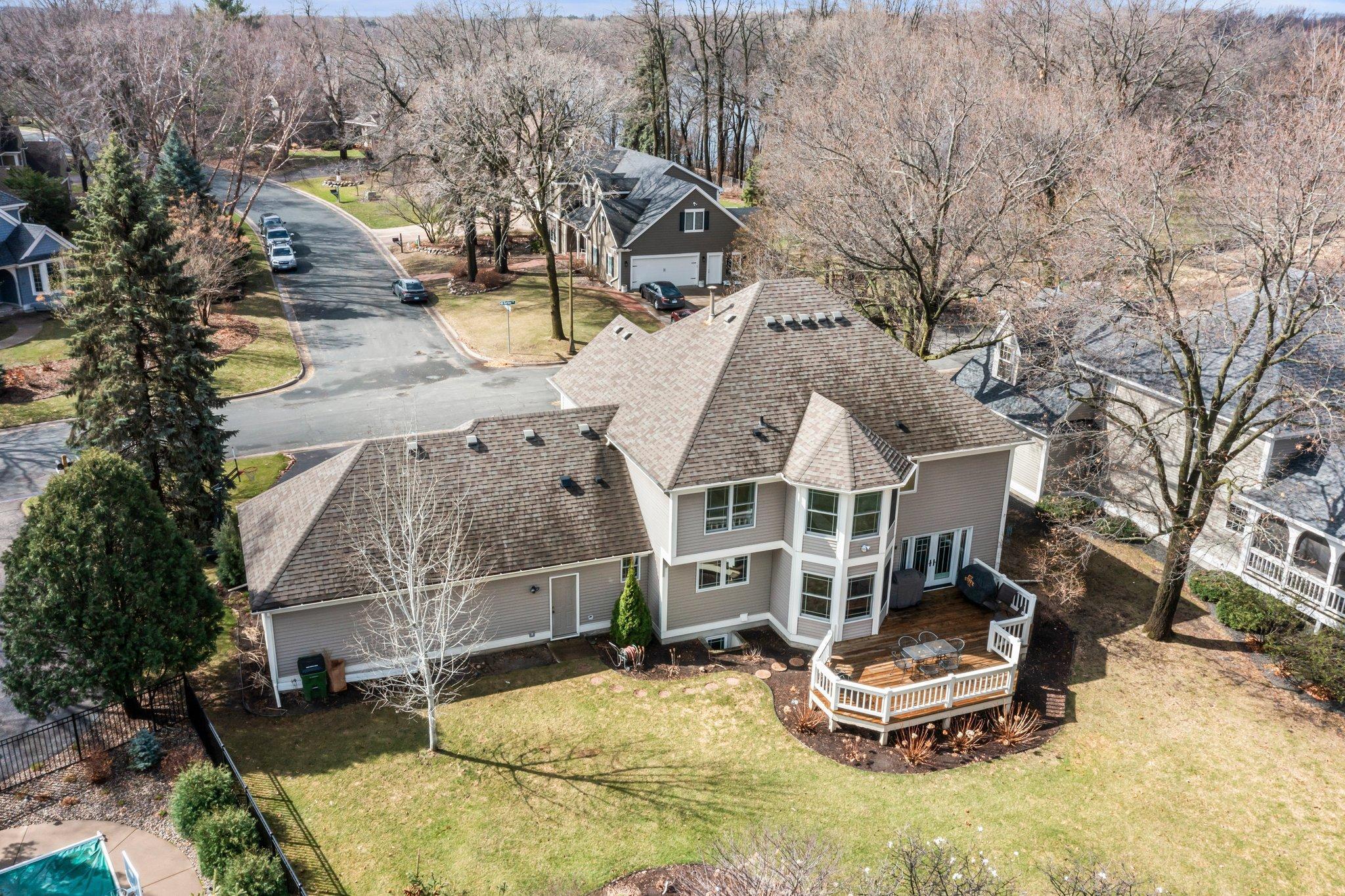 515 Harbor Court