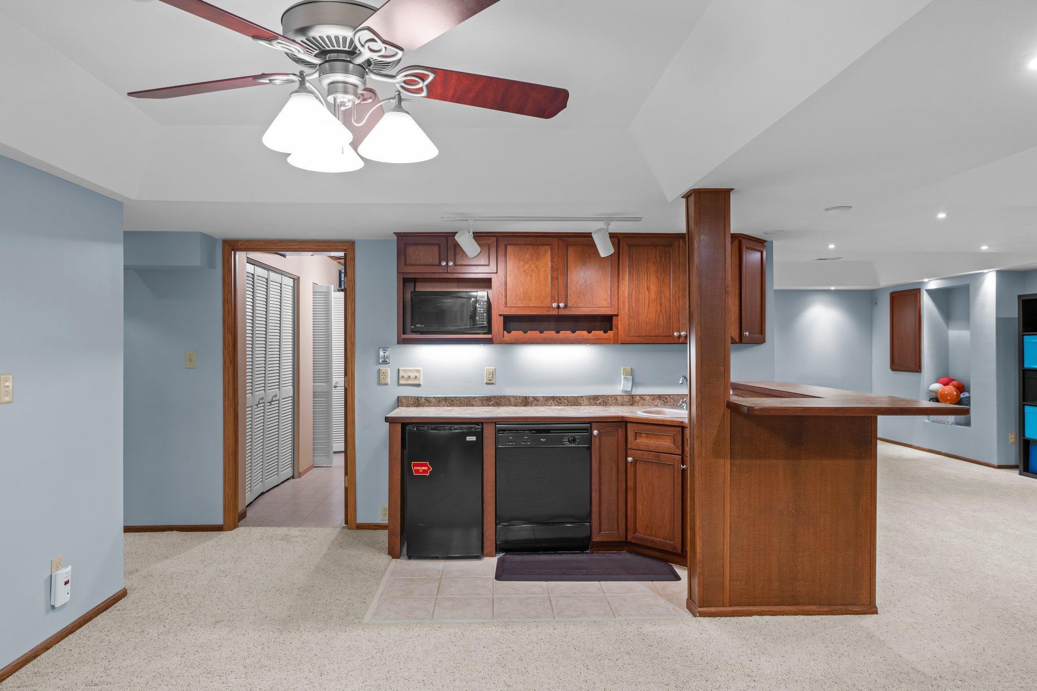 515 Harbor Court