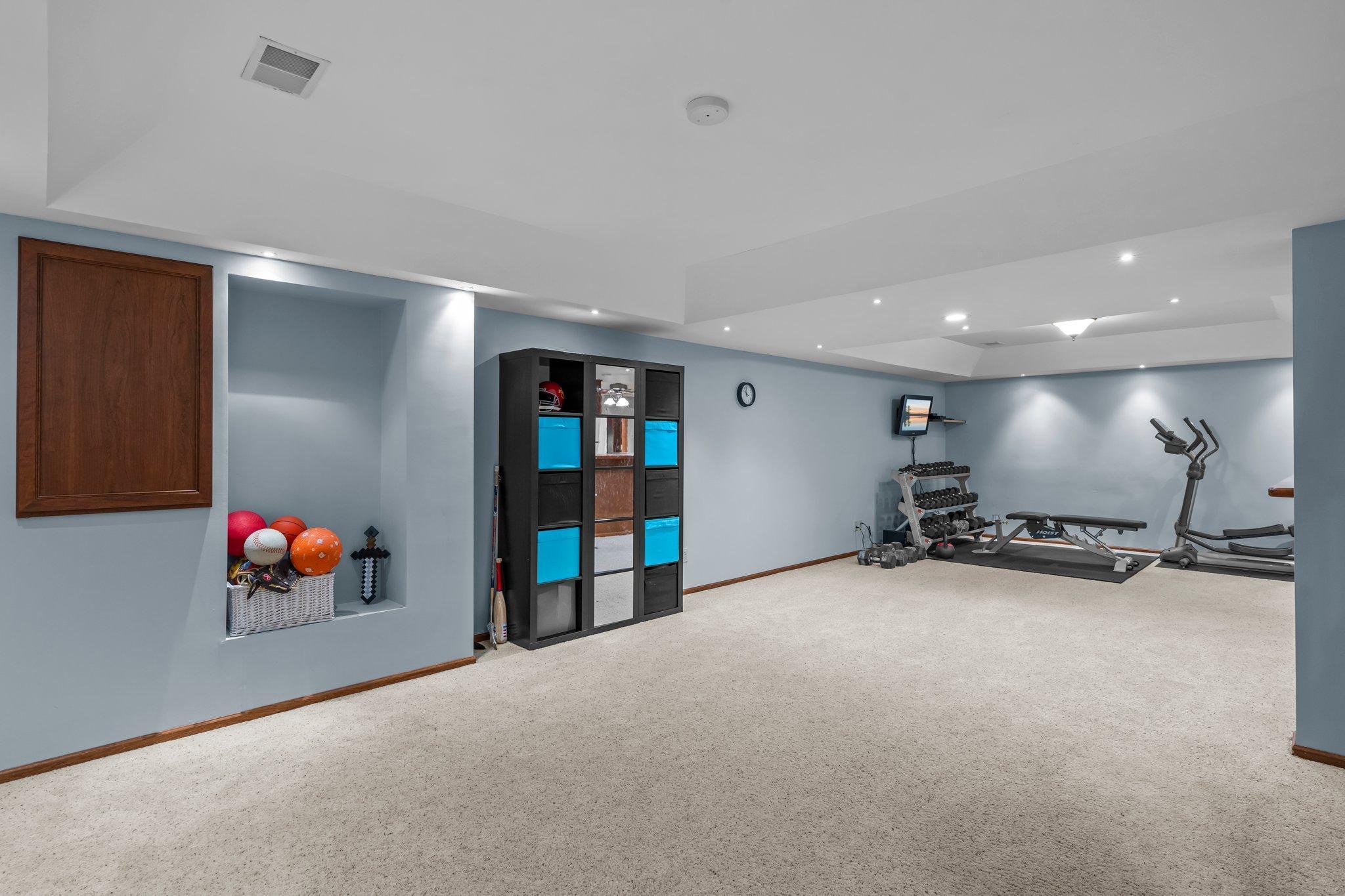 515 Harbor Court