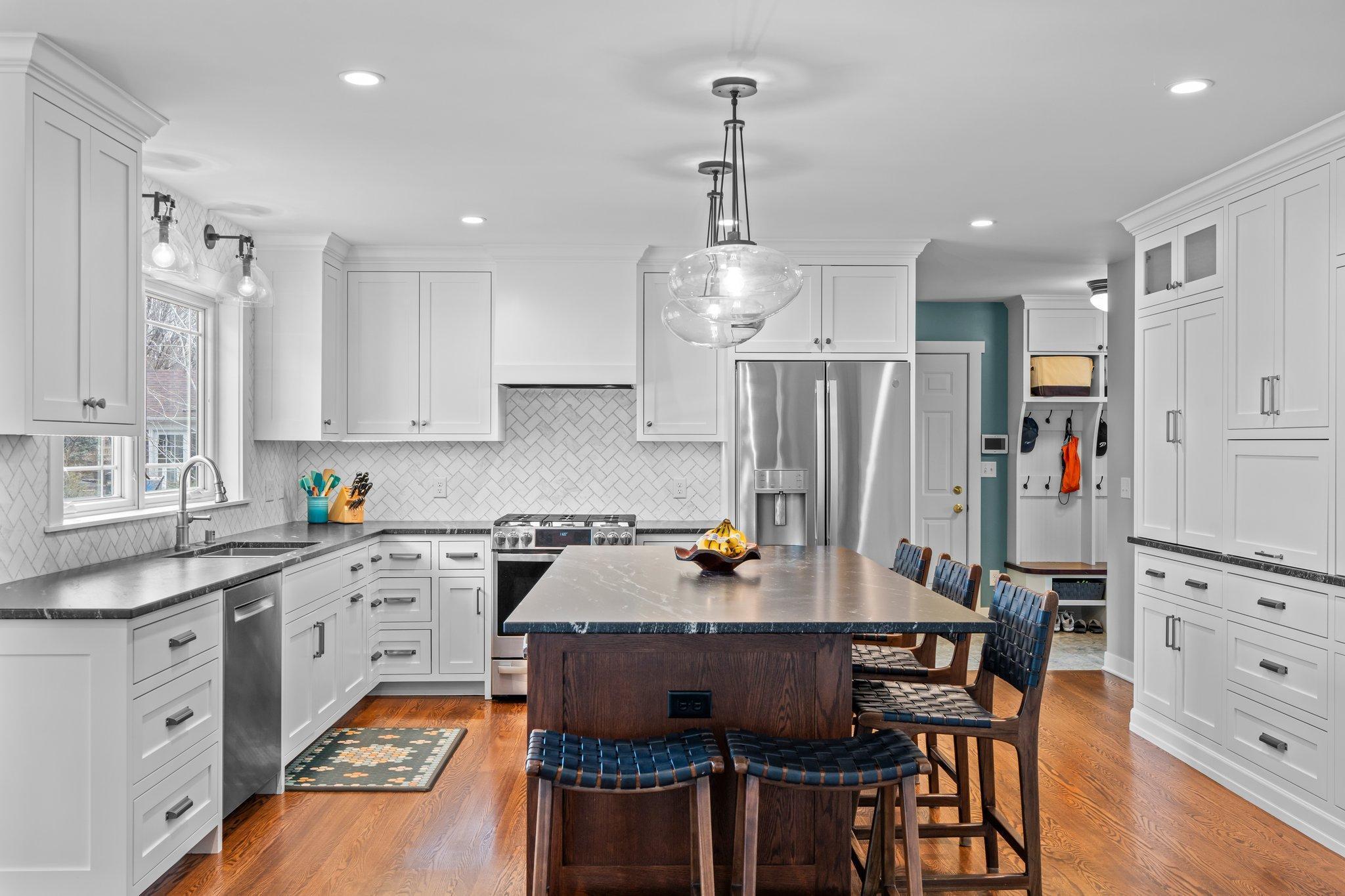515 Harbor Court
