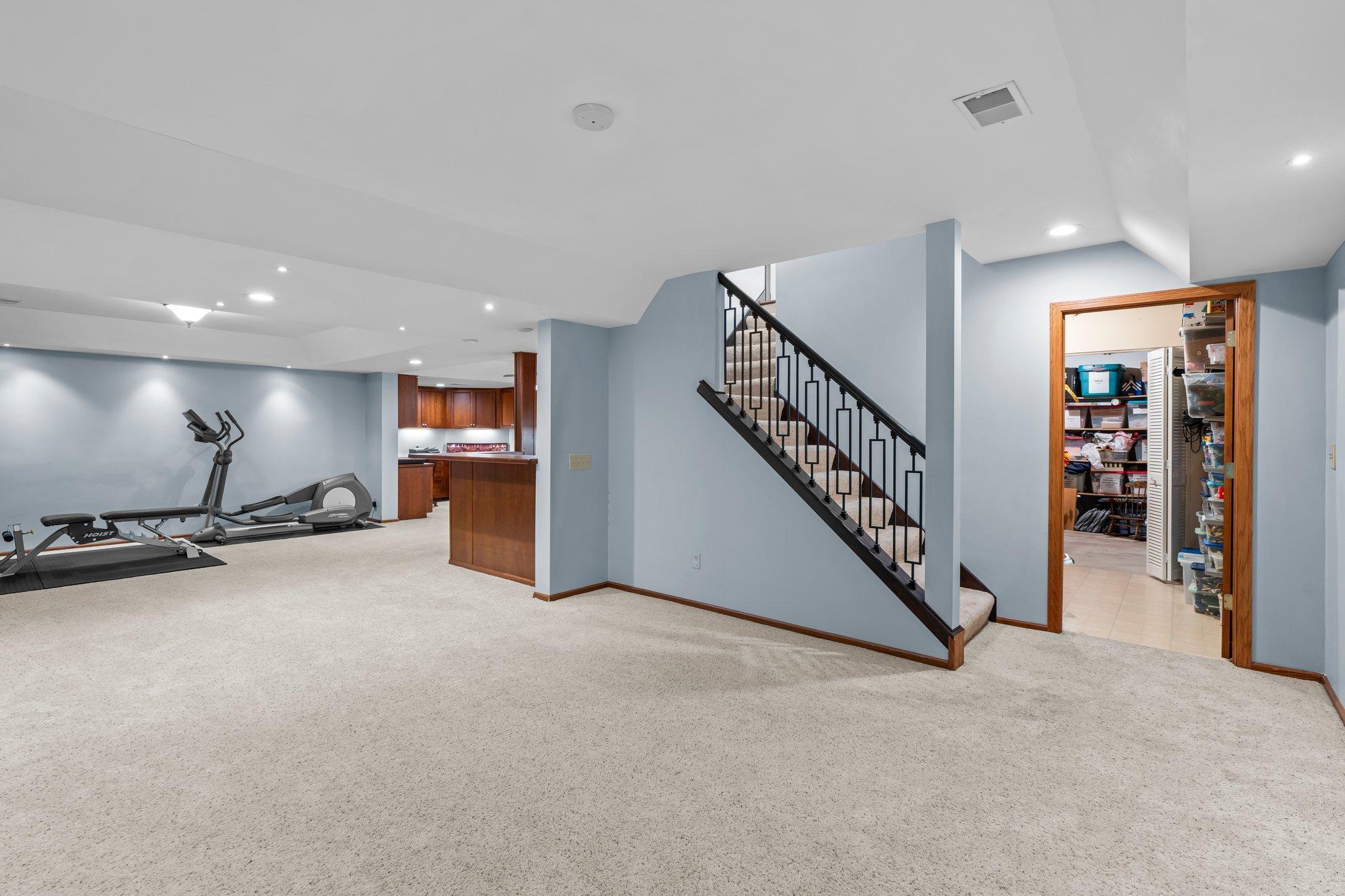 515 Harbor Court